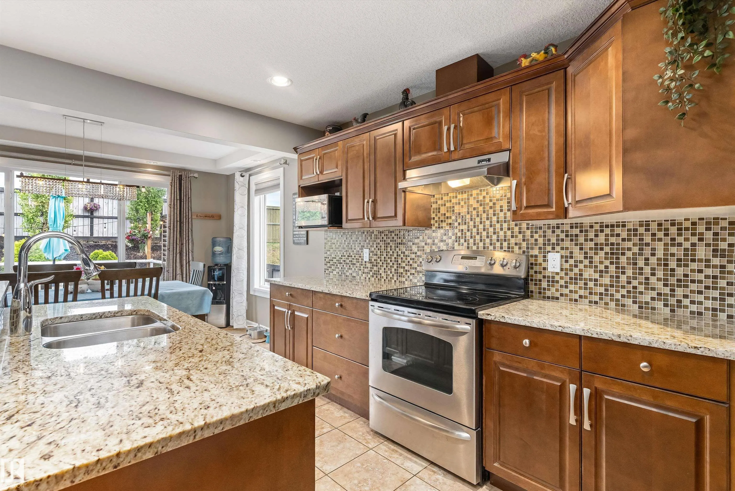 484 FOXTAIL Court