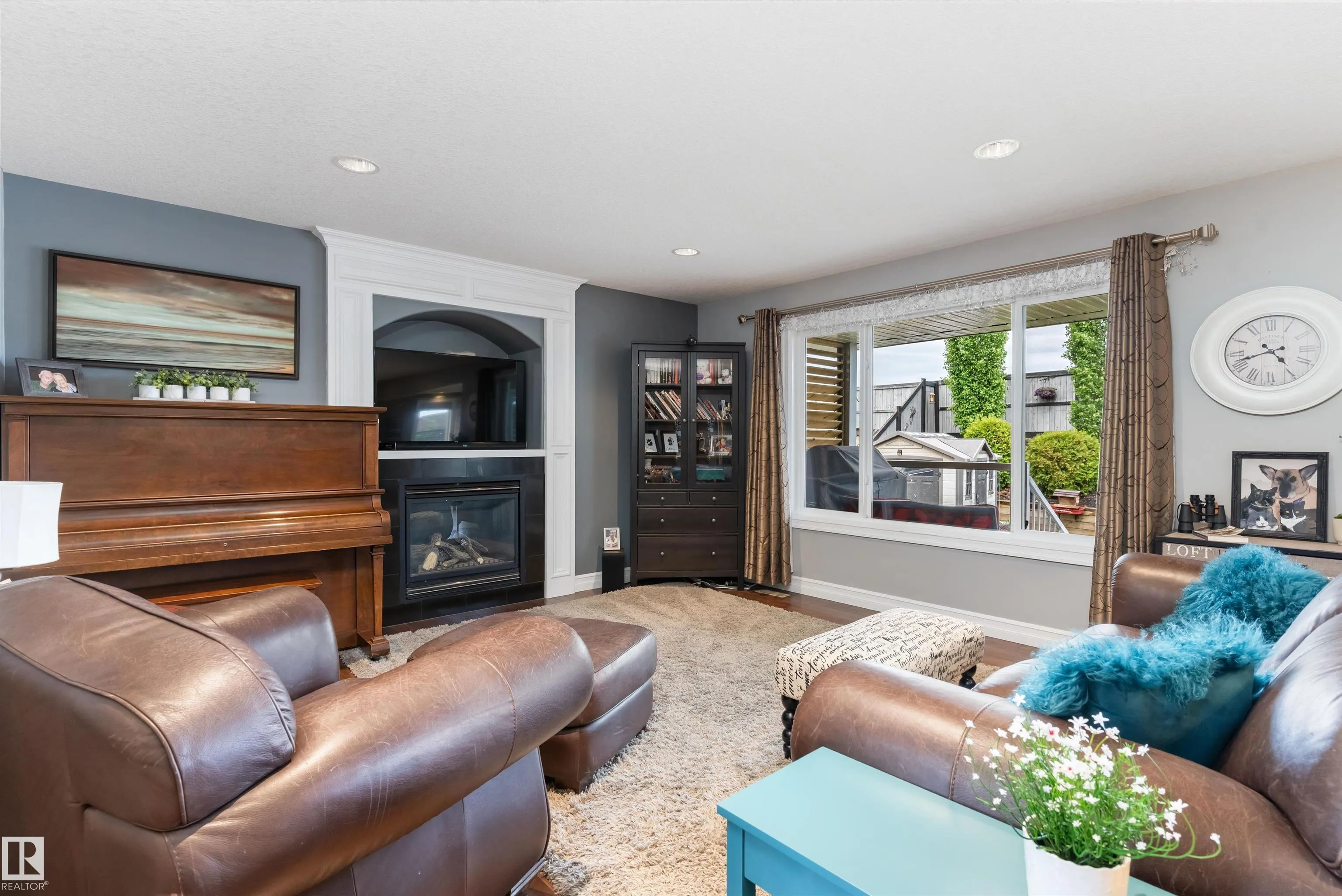 484 FOXTAIL Court