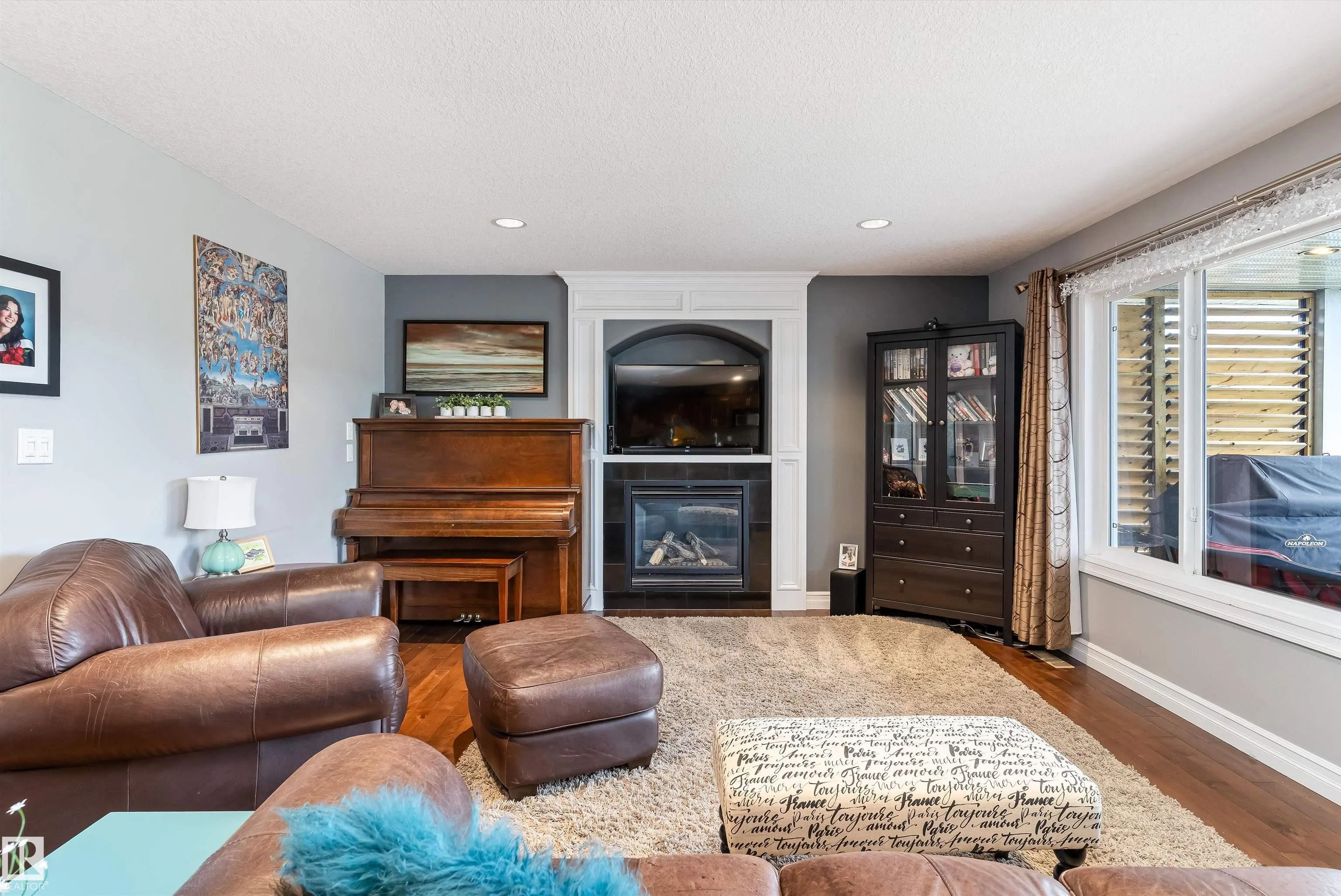 484 FOXTAIL Court