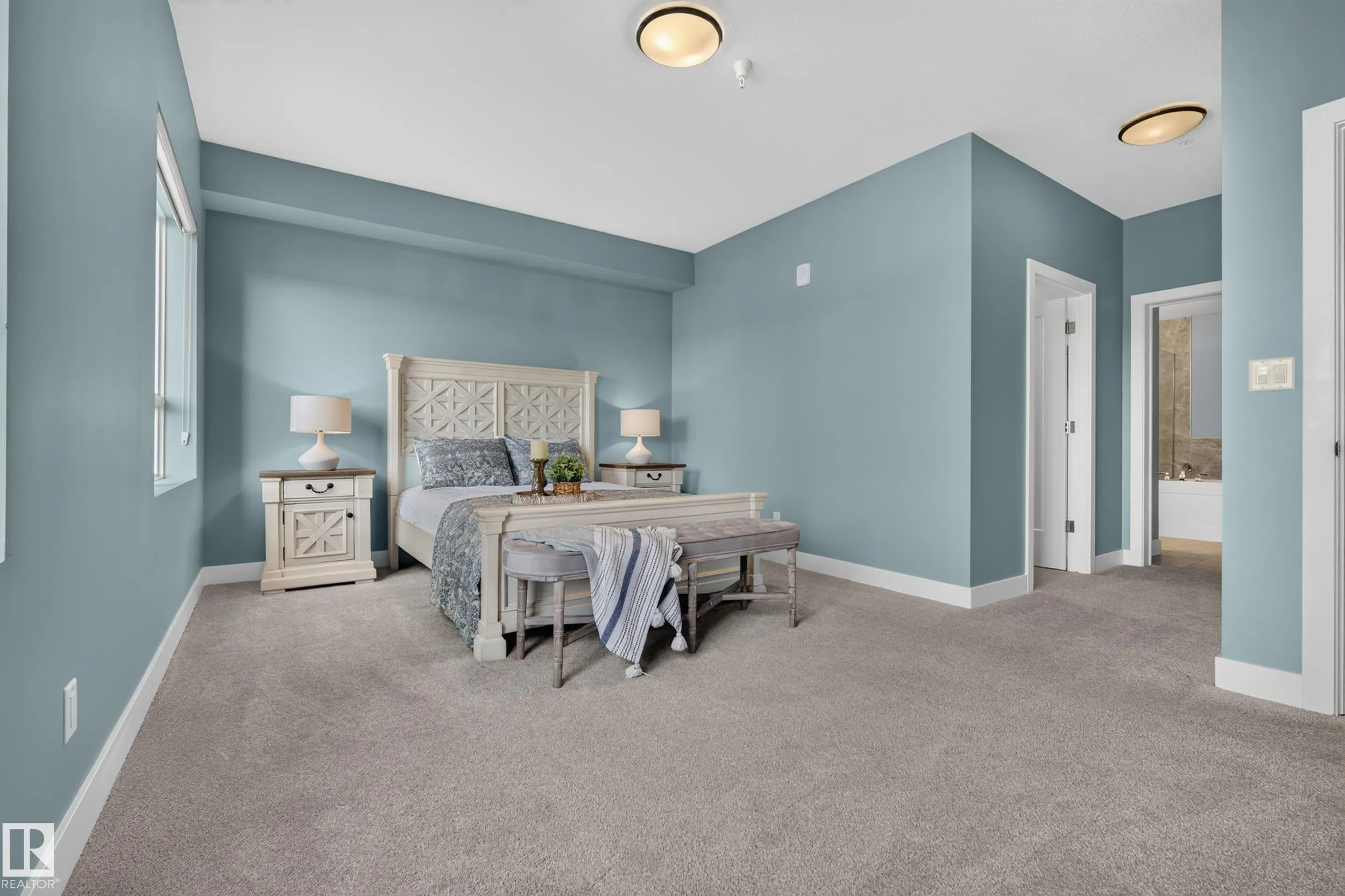 200 BELLEROSE Drive