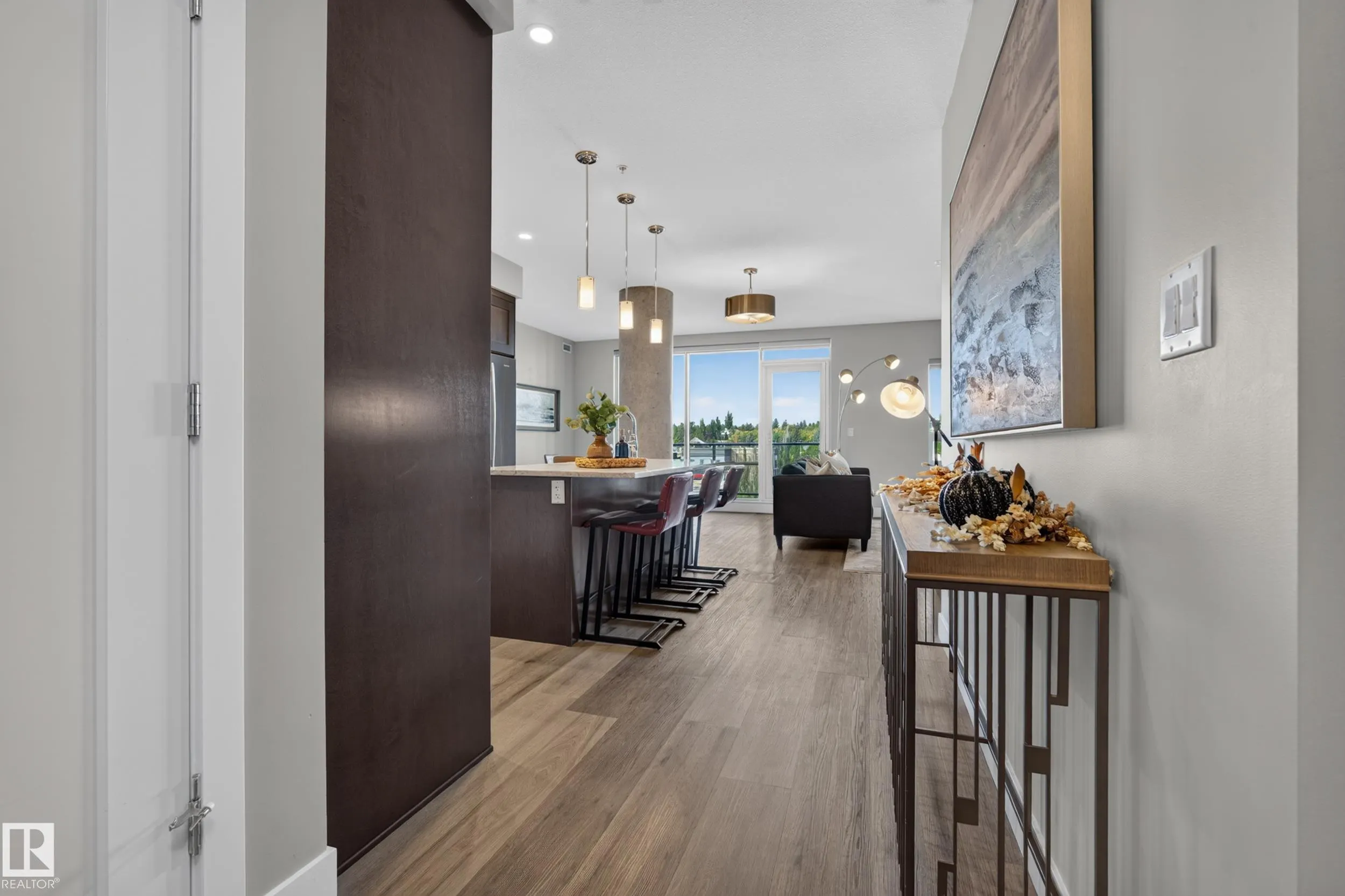 200 BELLEROSE Drive