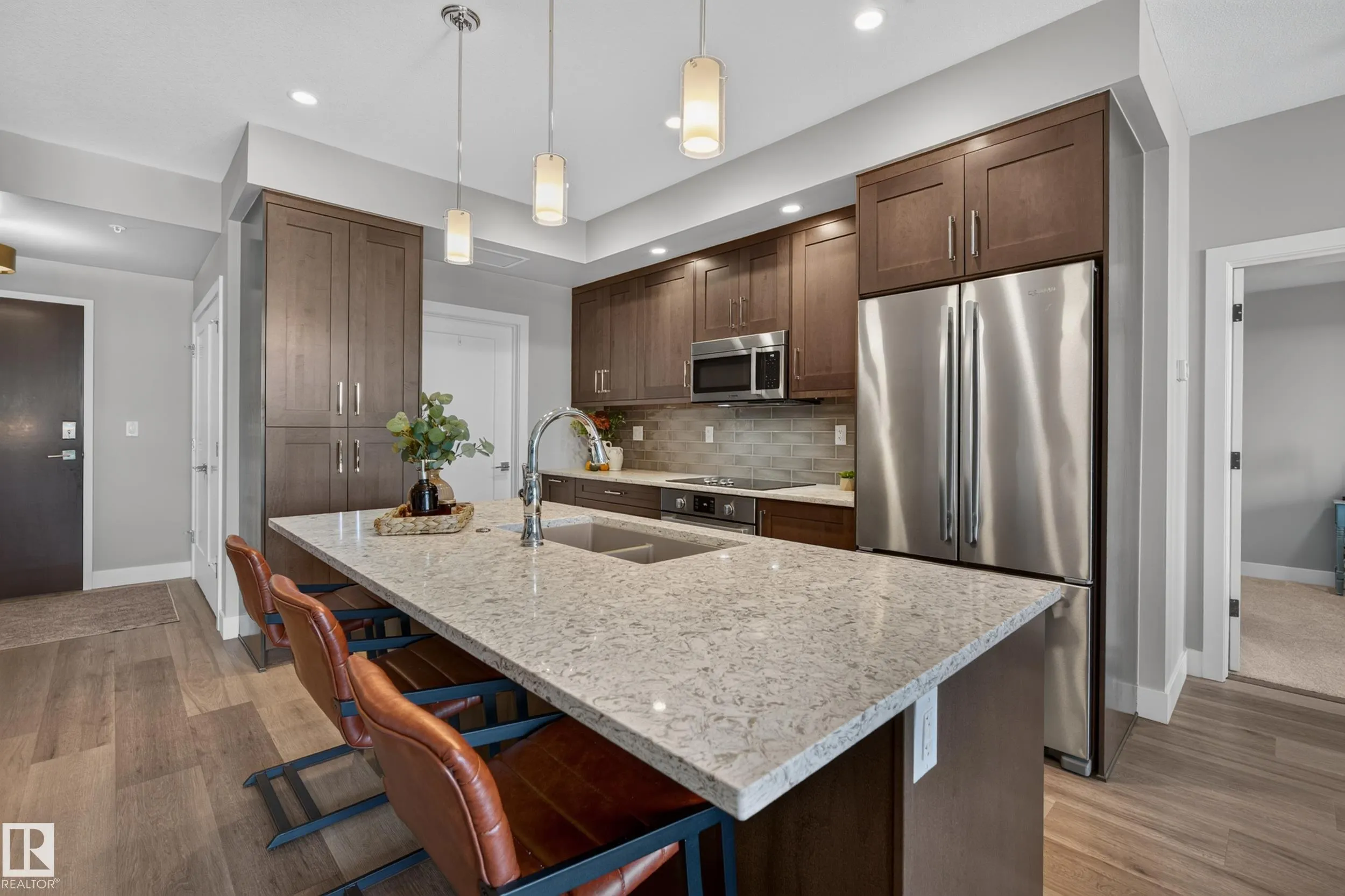 200 BELLEROSE Drive