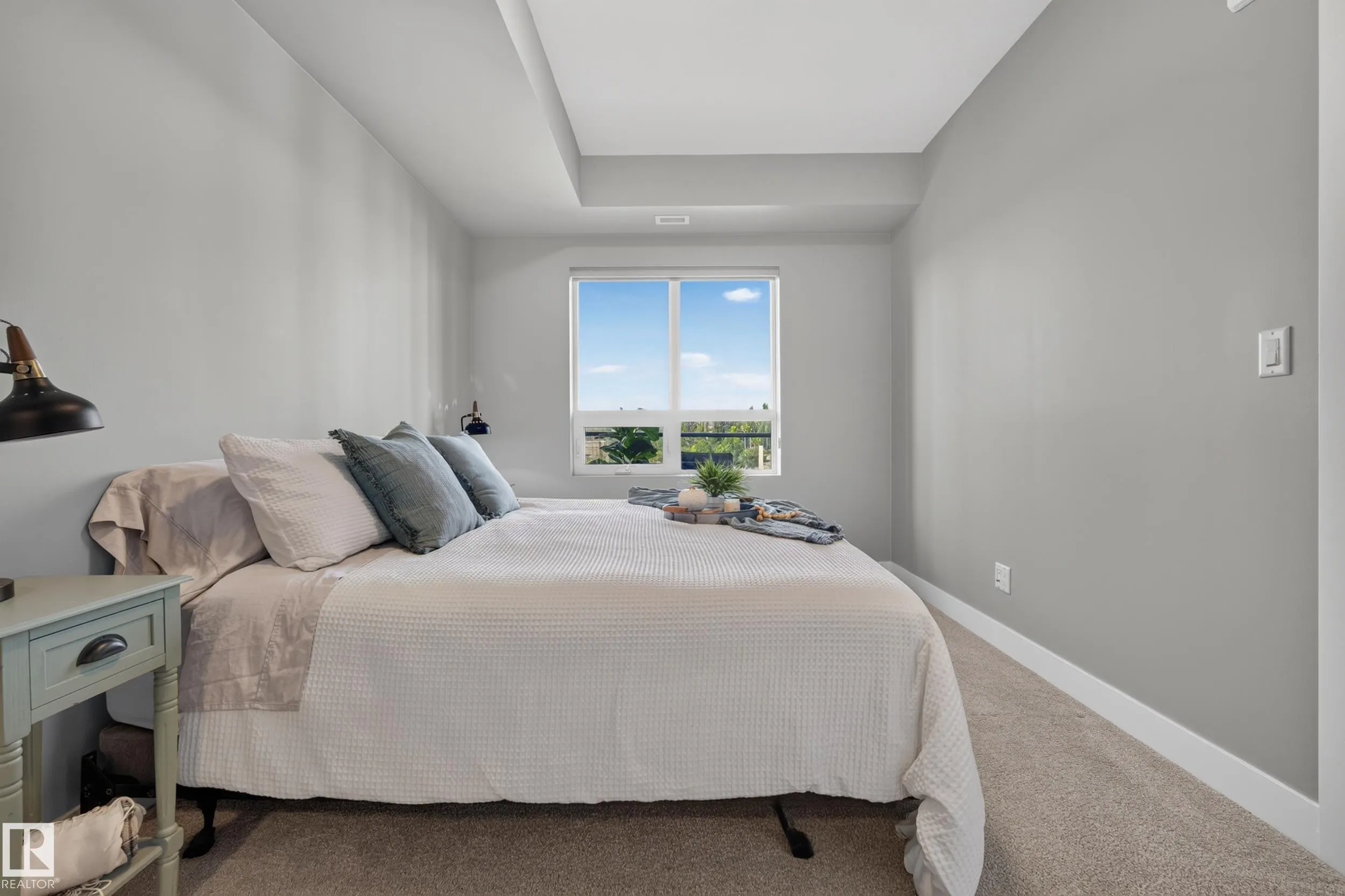 200 BELLEROSE Drive