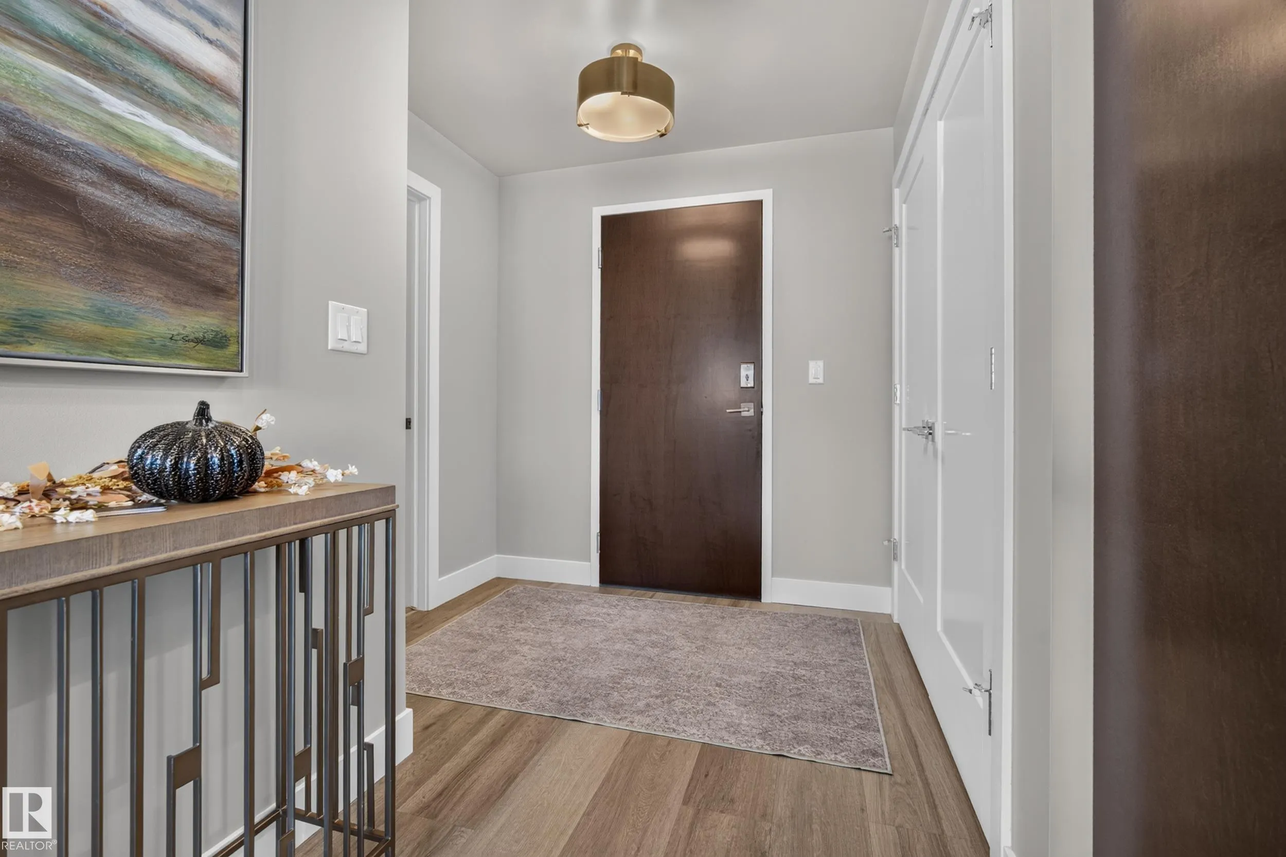 200 BELLEROSE Drive