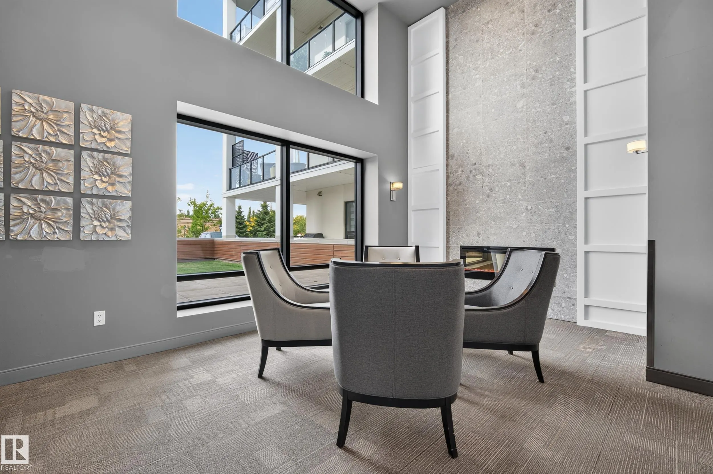 200 BELLEROSE Drive