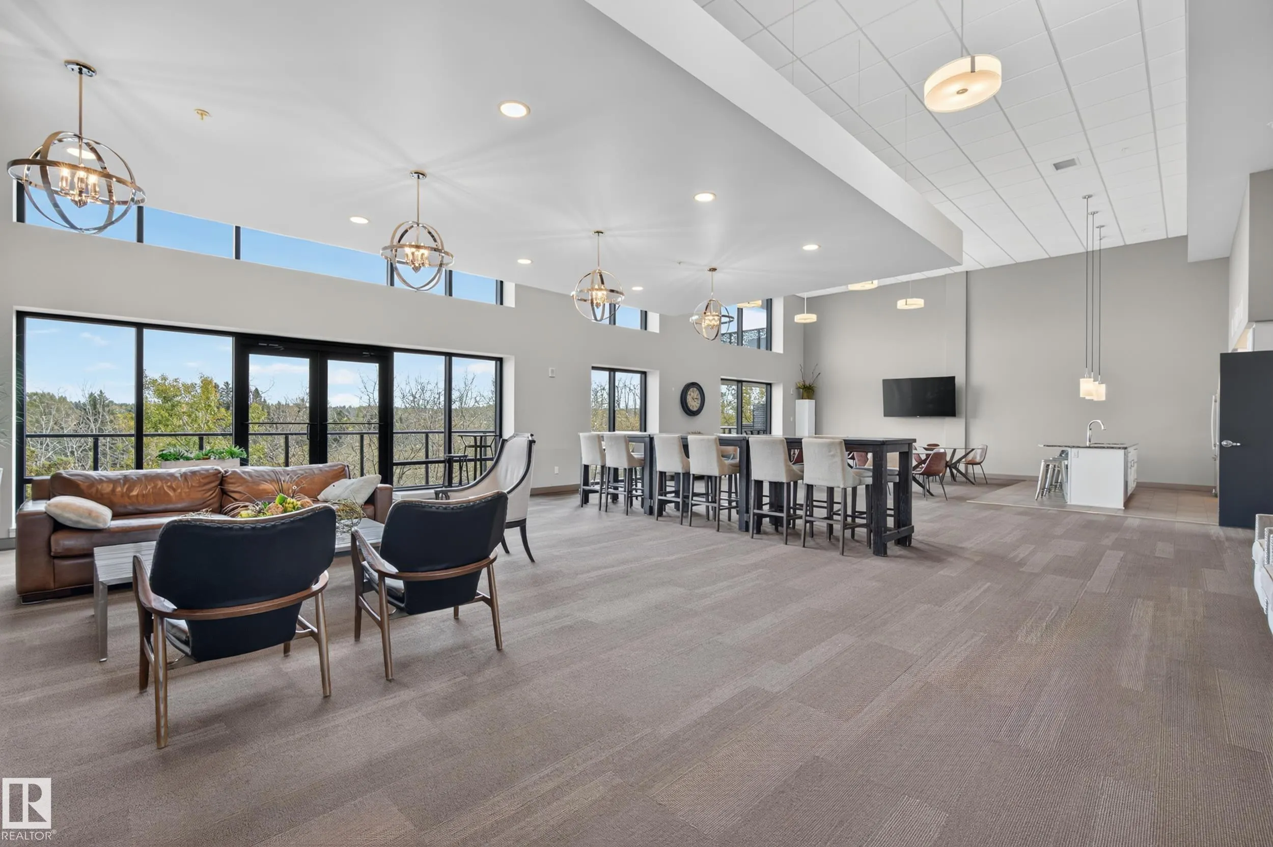200 BELLEROSE Drive