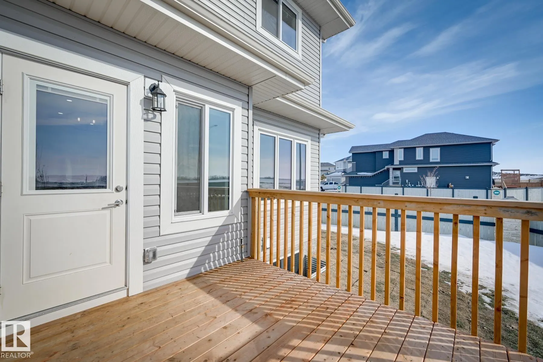 72 MCLEAN Bend