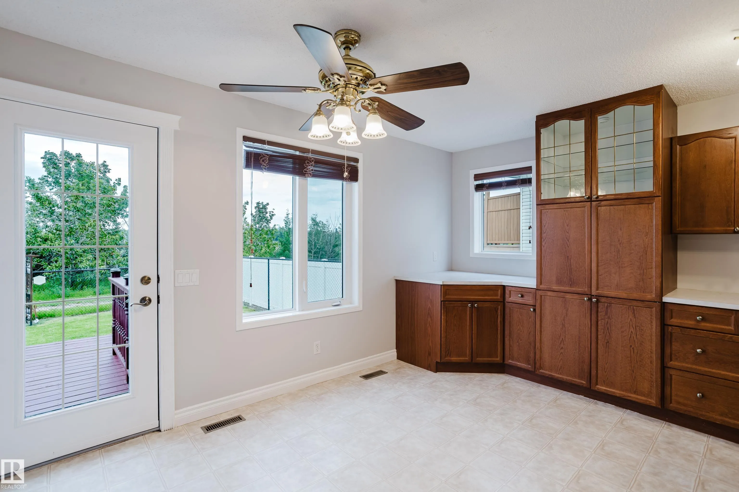 611 Hooke Court