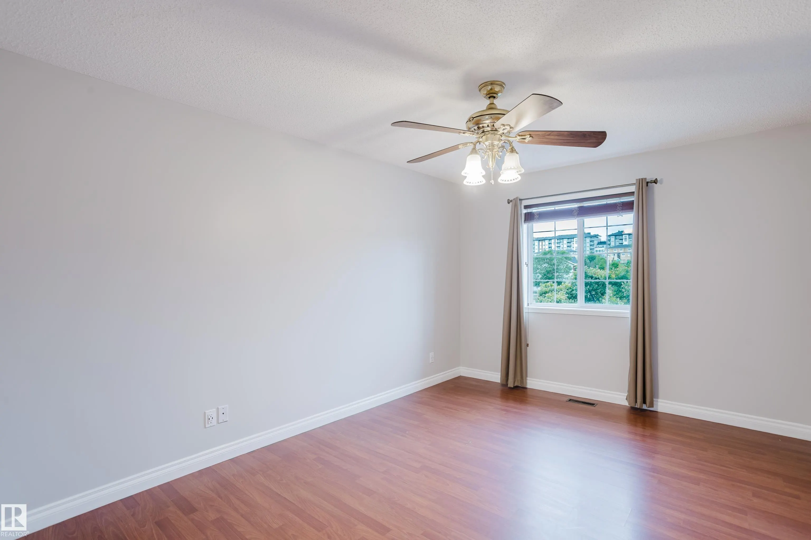 611 Hooke Court