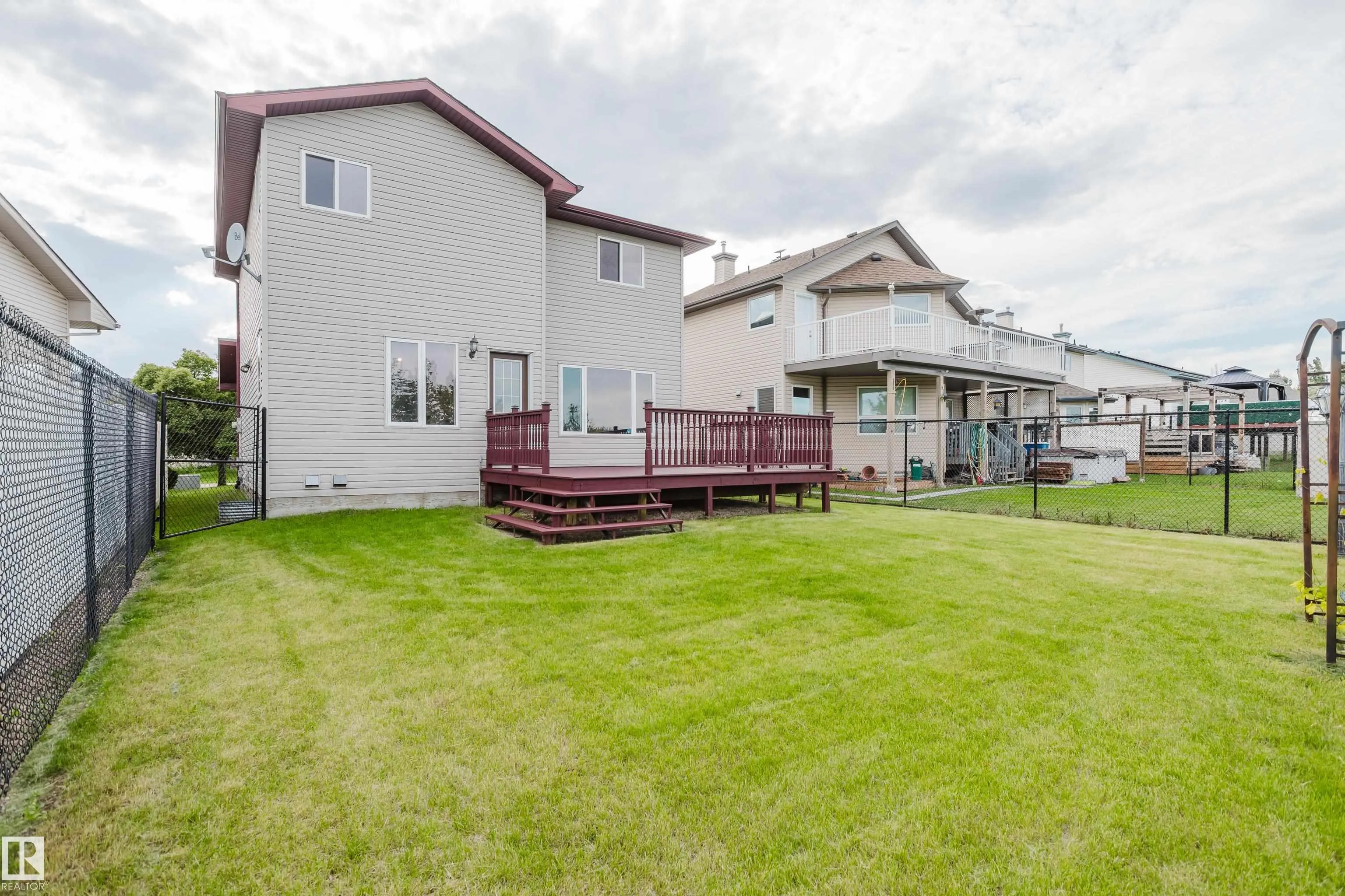 611 Hooke Court