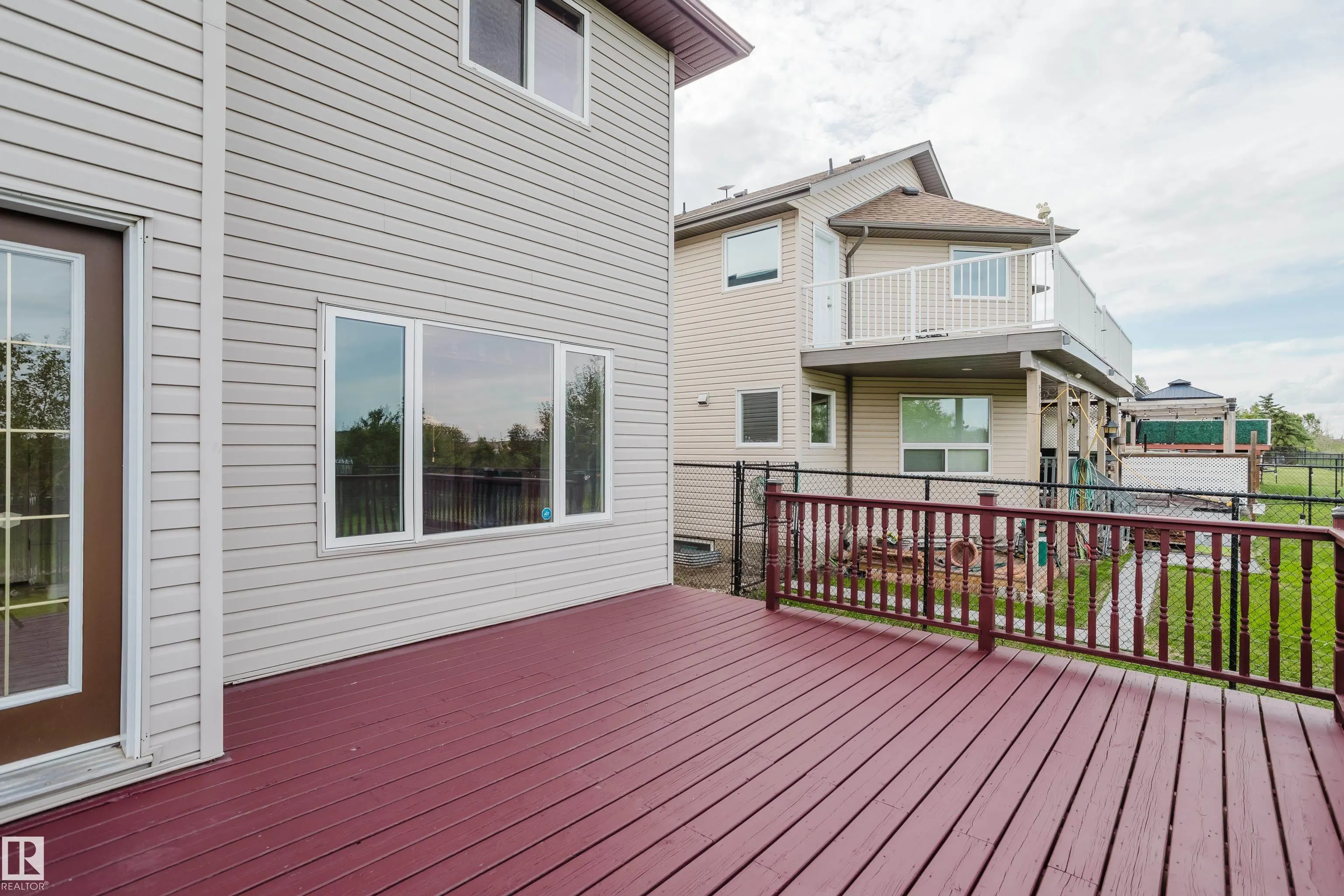 611 Hooke Court