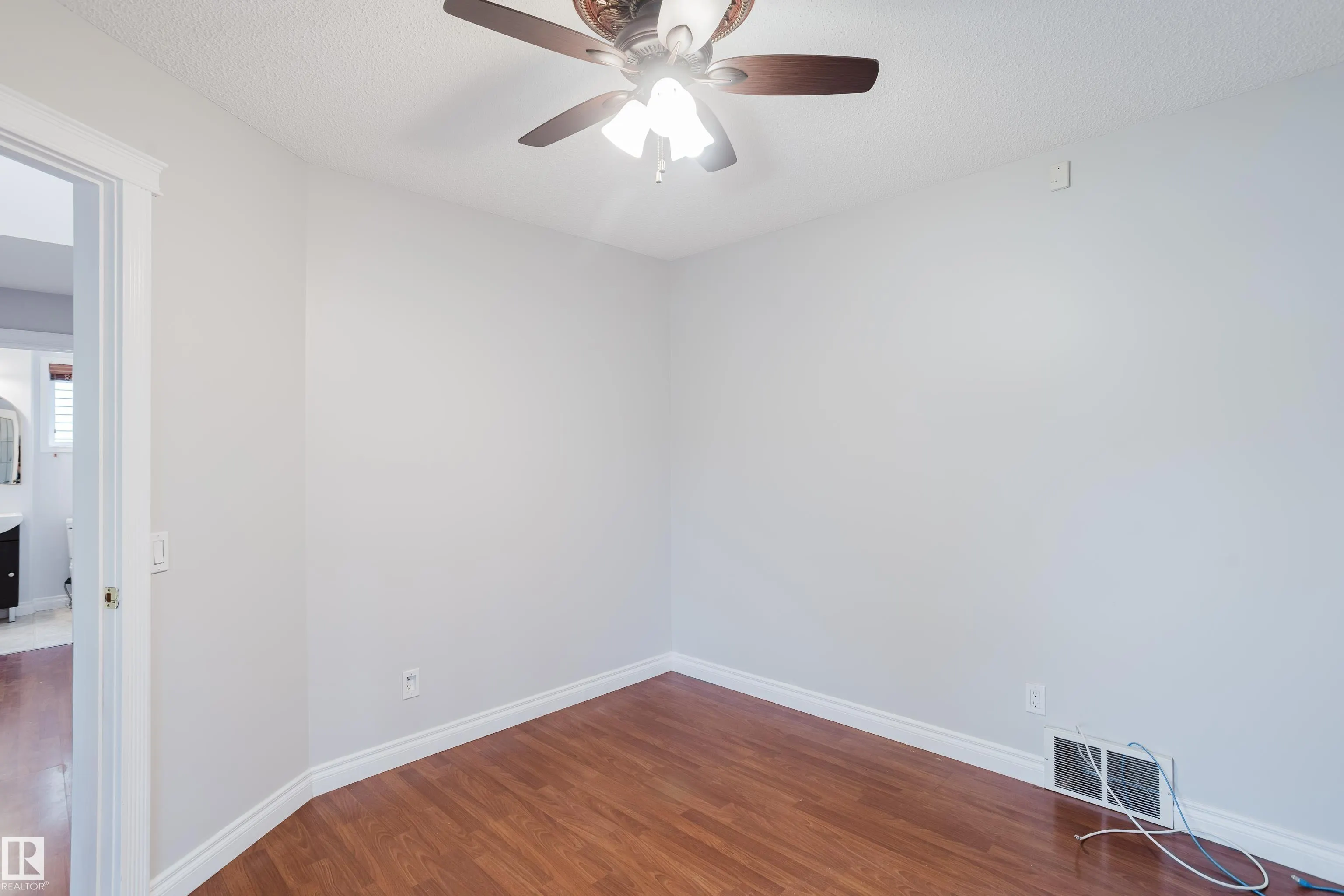 611 Hooke Court