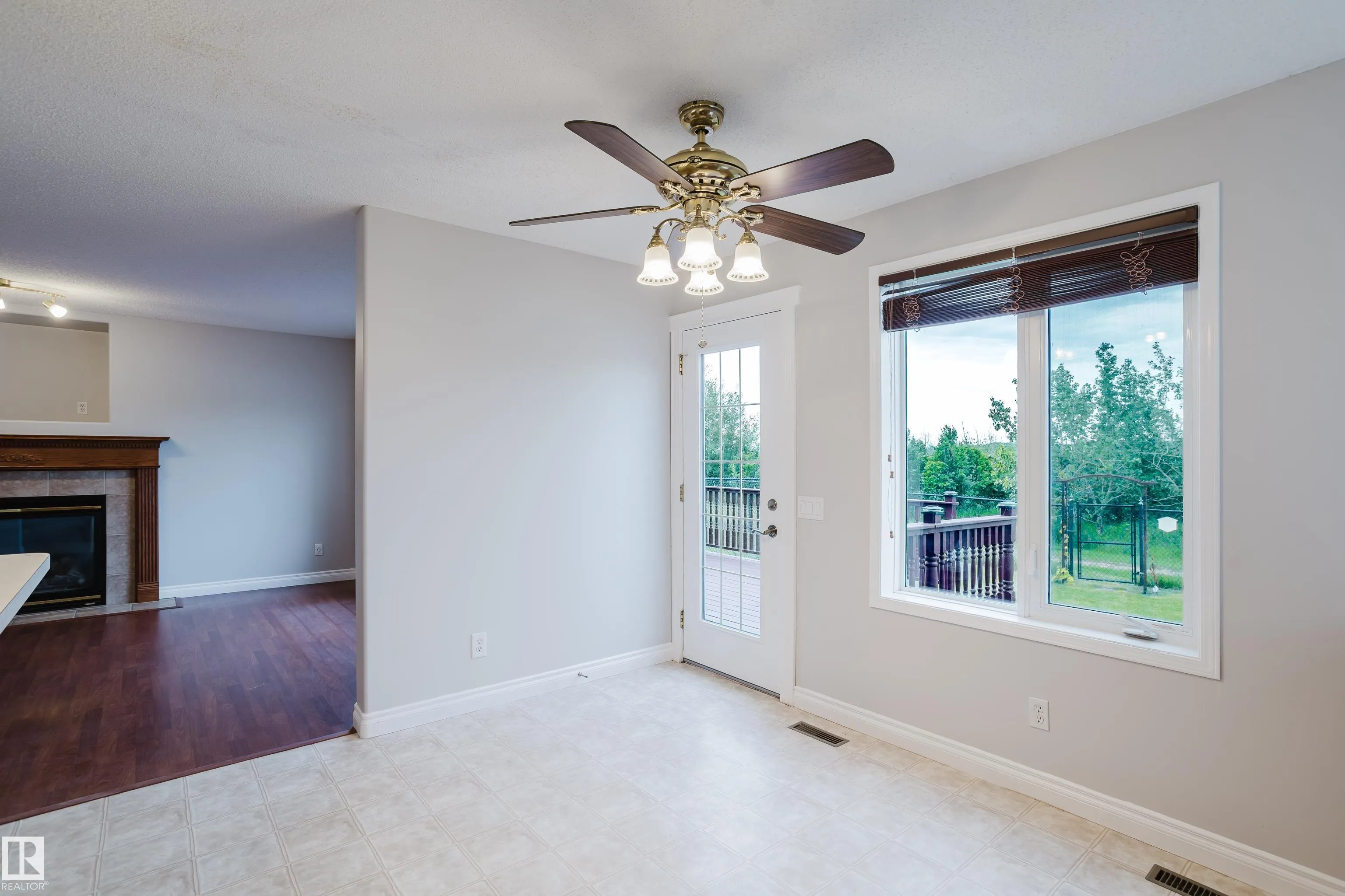 611 Hooke Court