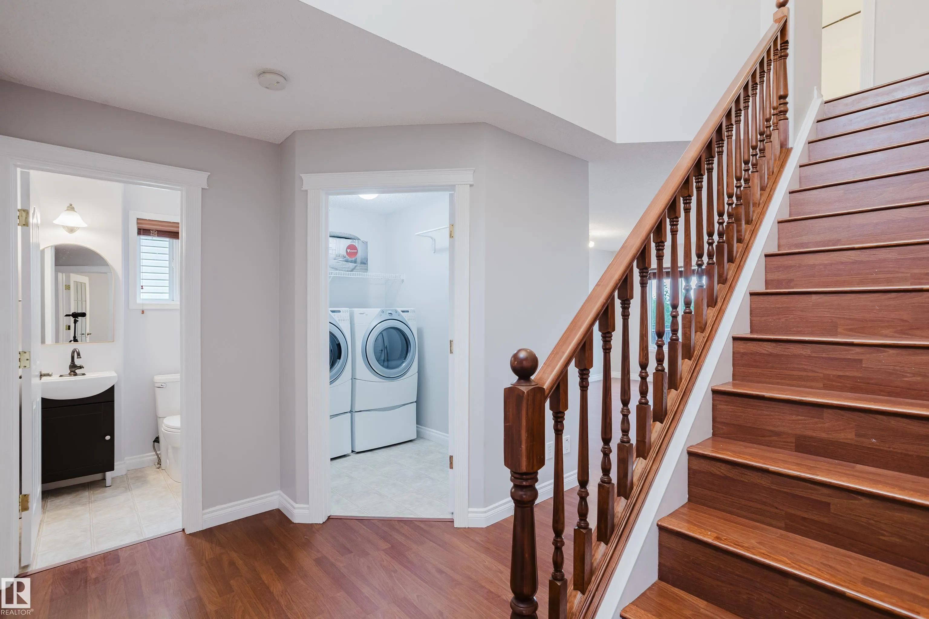 611 Hooke Court