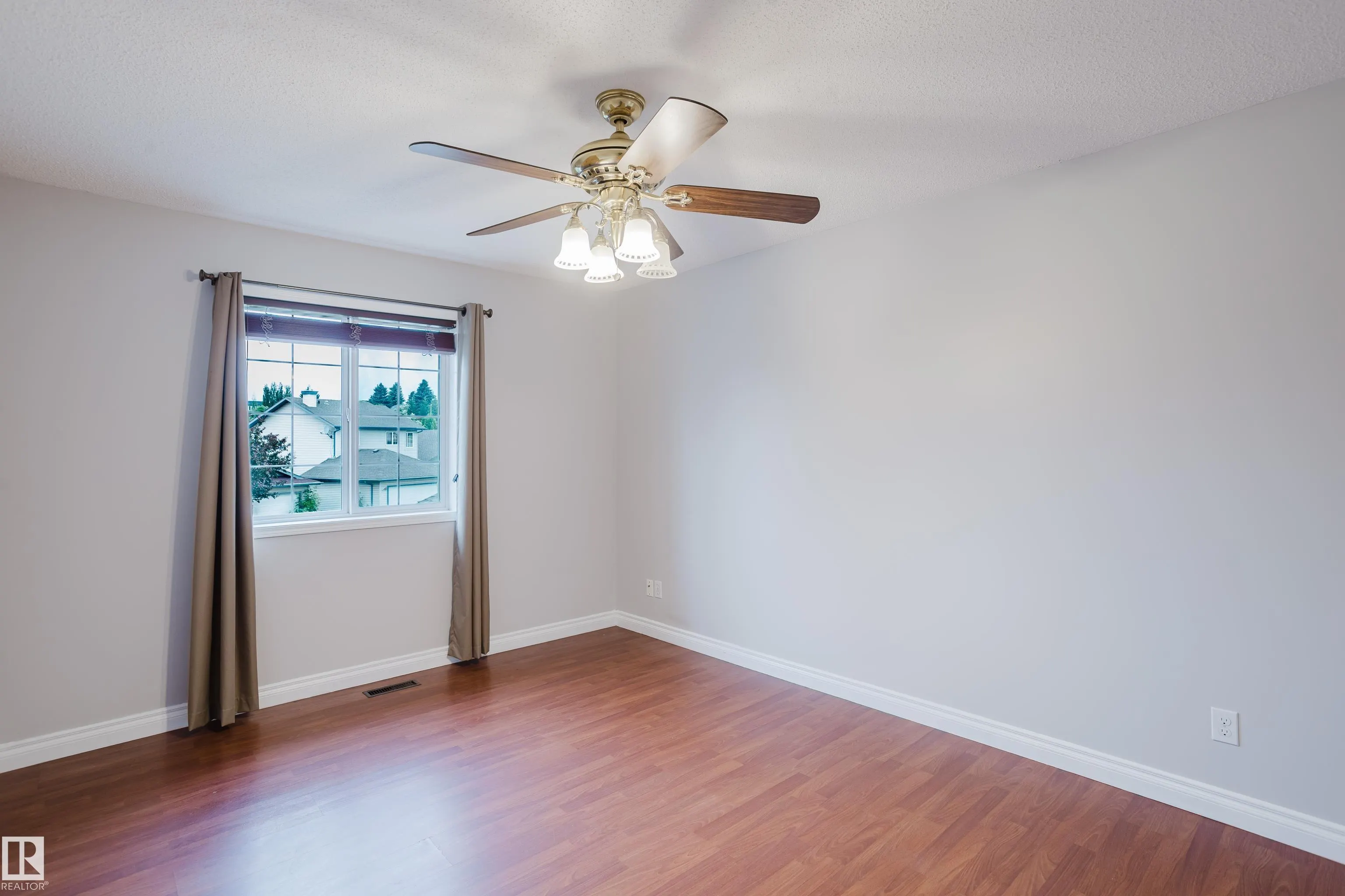 611 Hooke Court