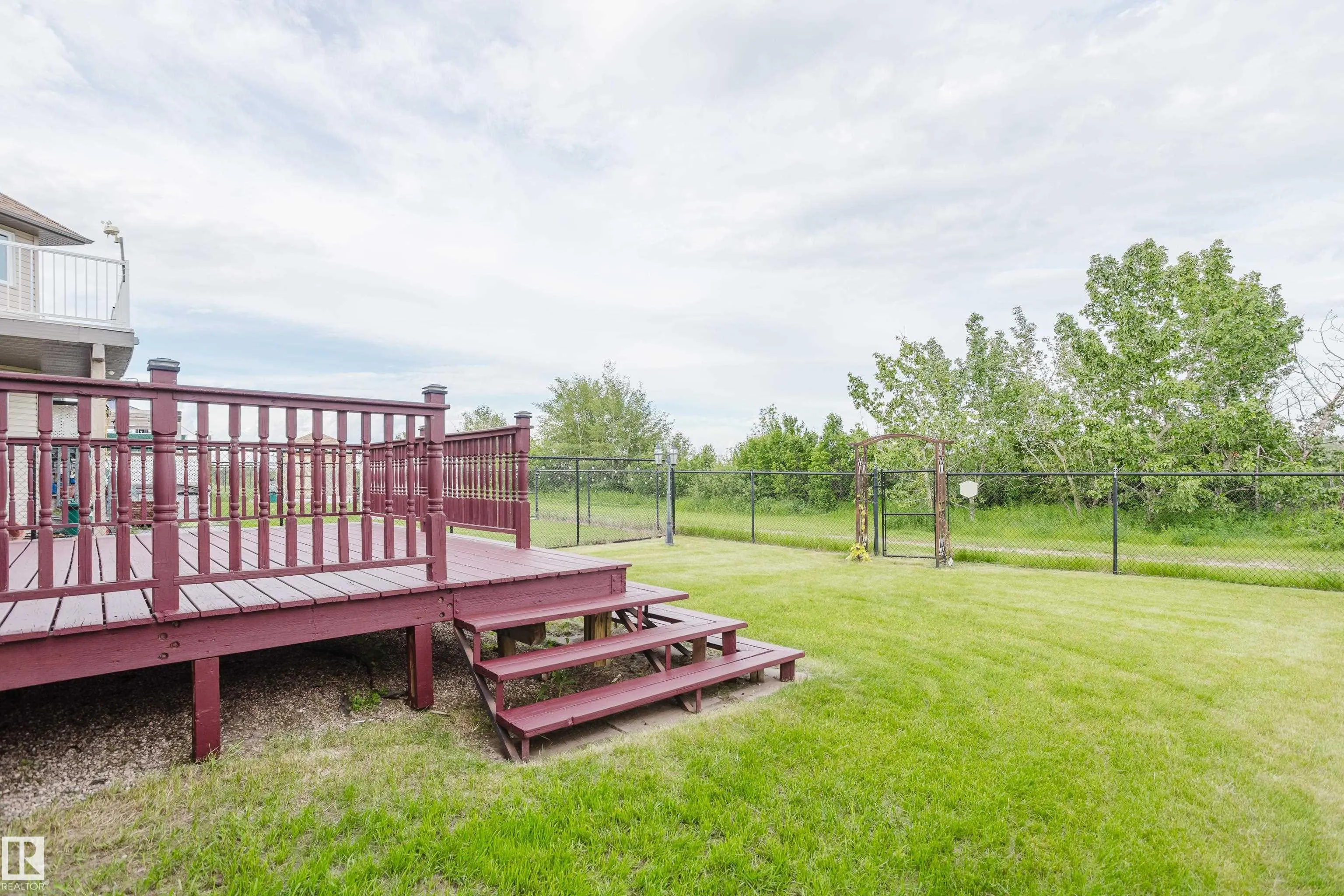 611 Hooke Court
