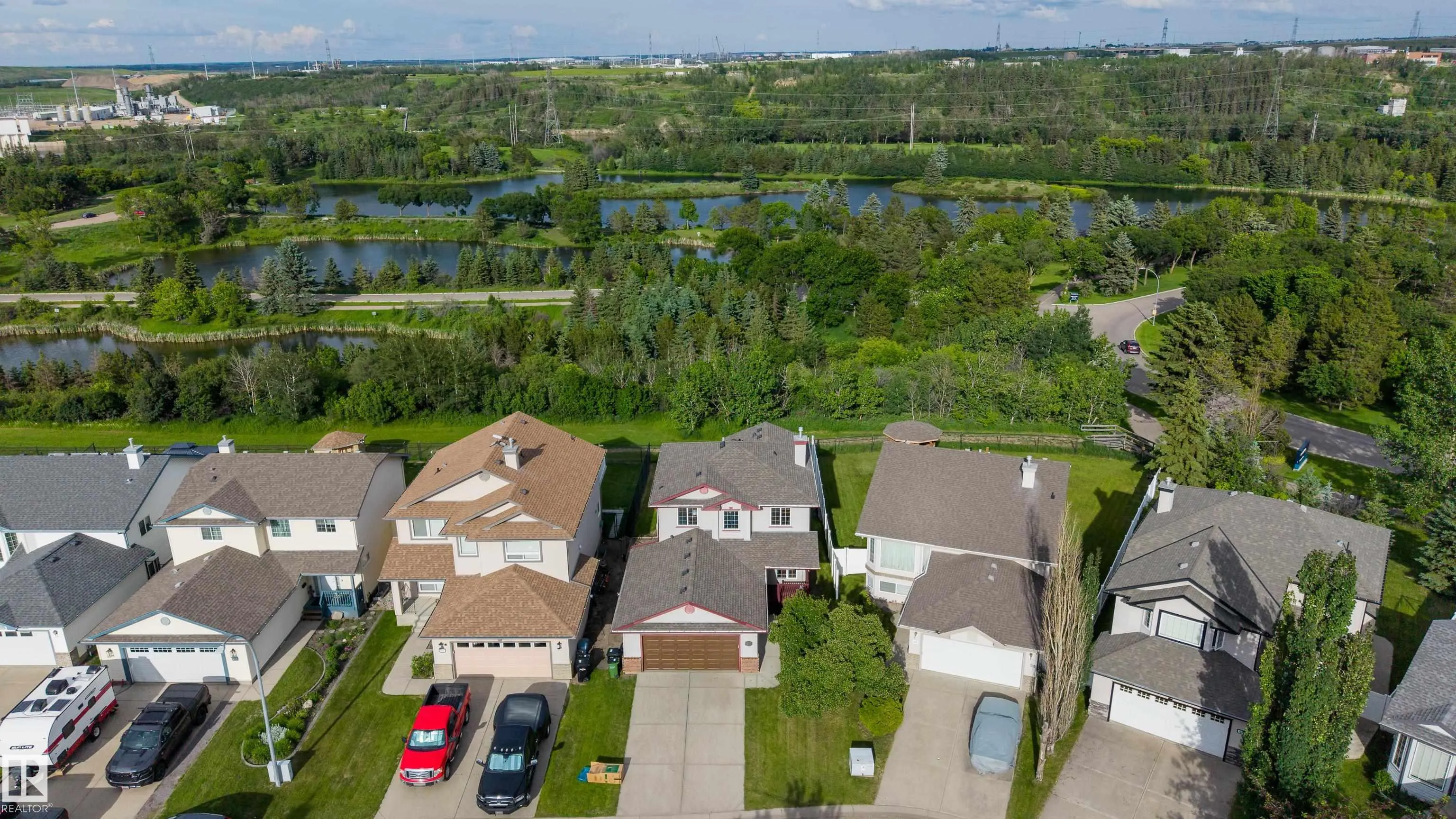611 Hooke Court