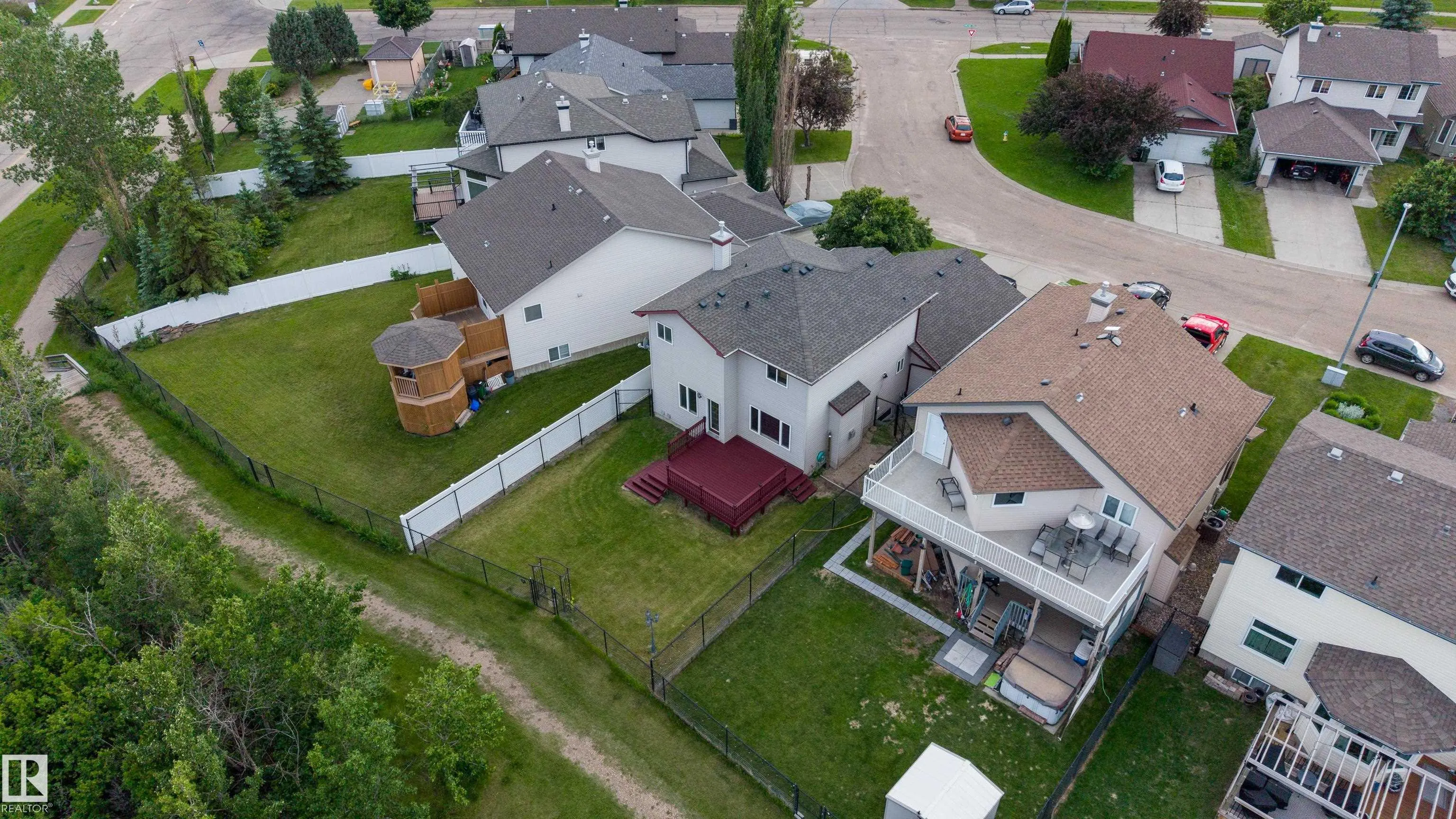 611 Hooke Court