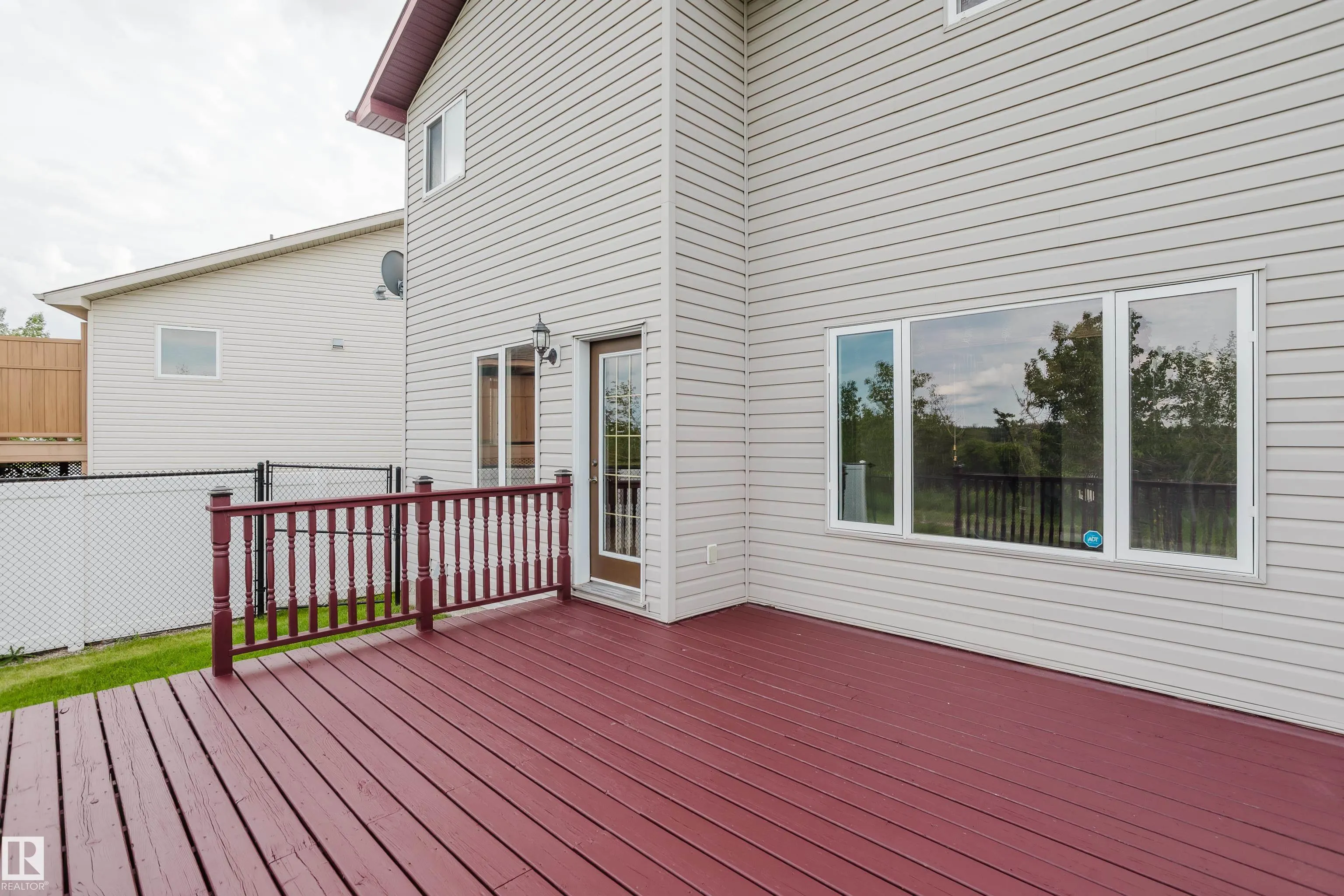 611 Hooke Court