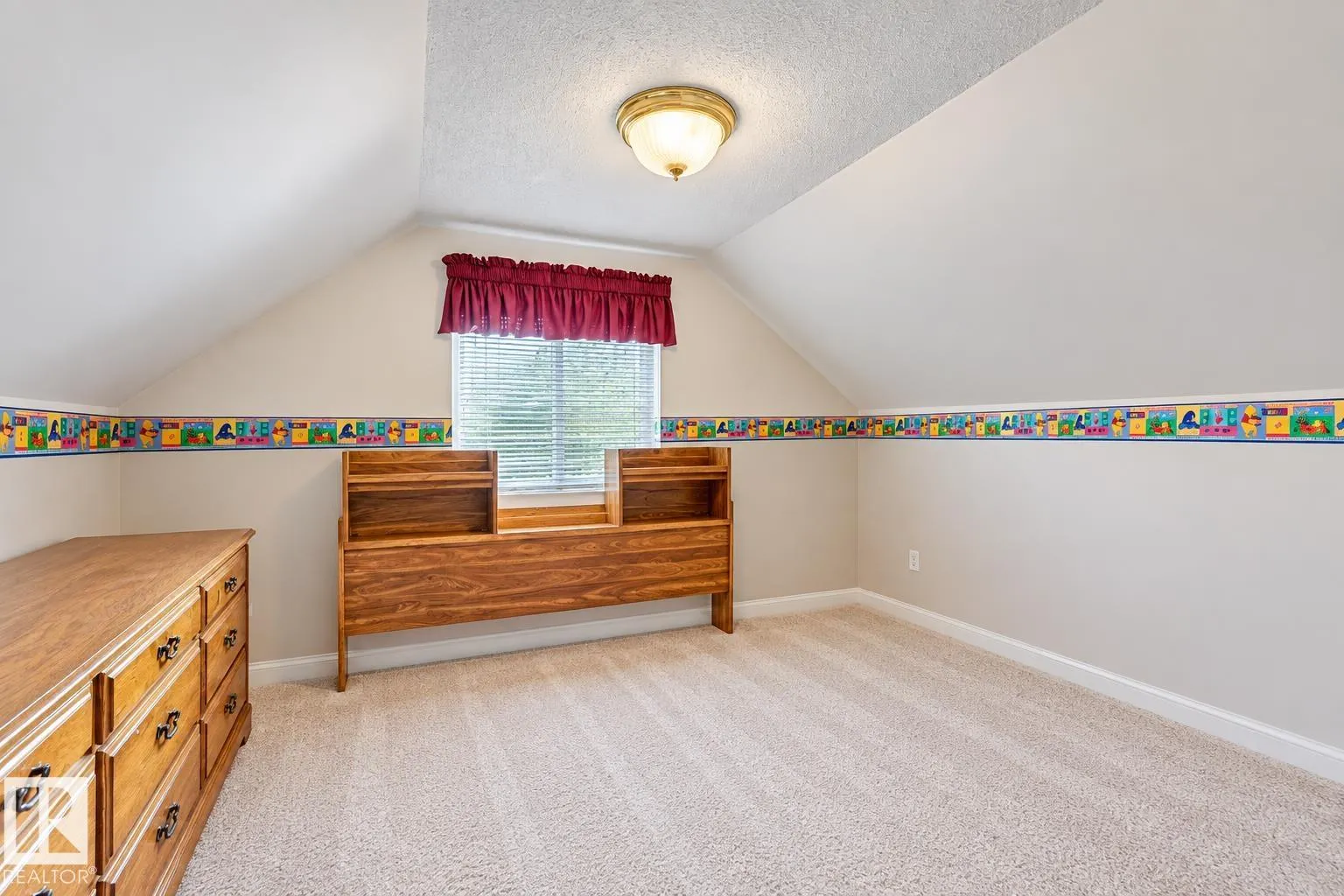 464025 RGE ROAD 242