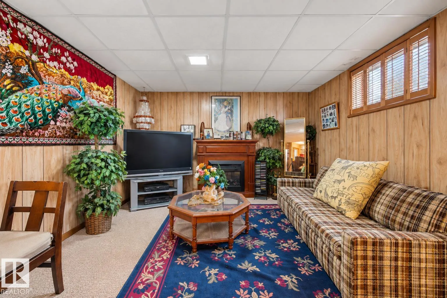 464025 RGE ROAD 242