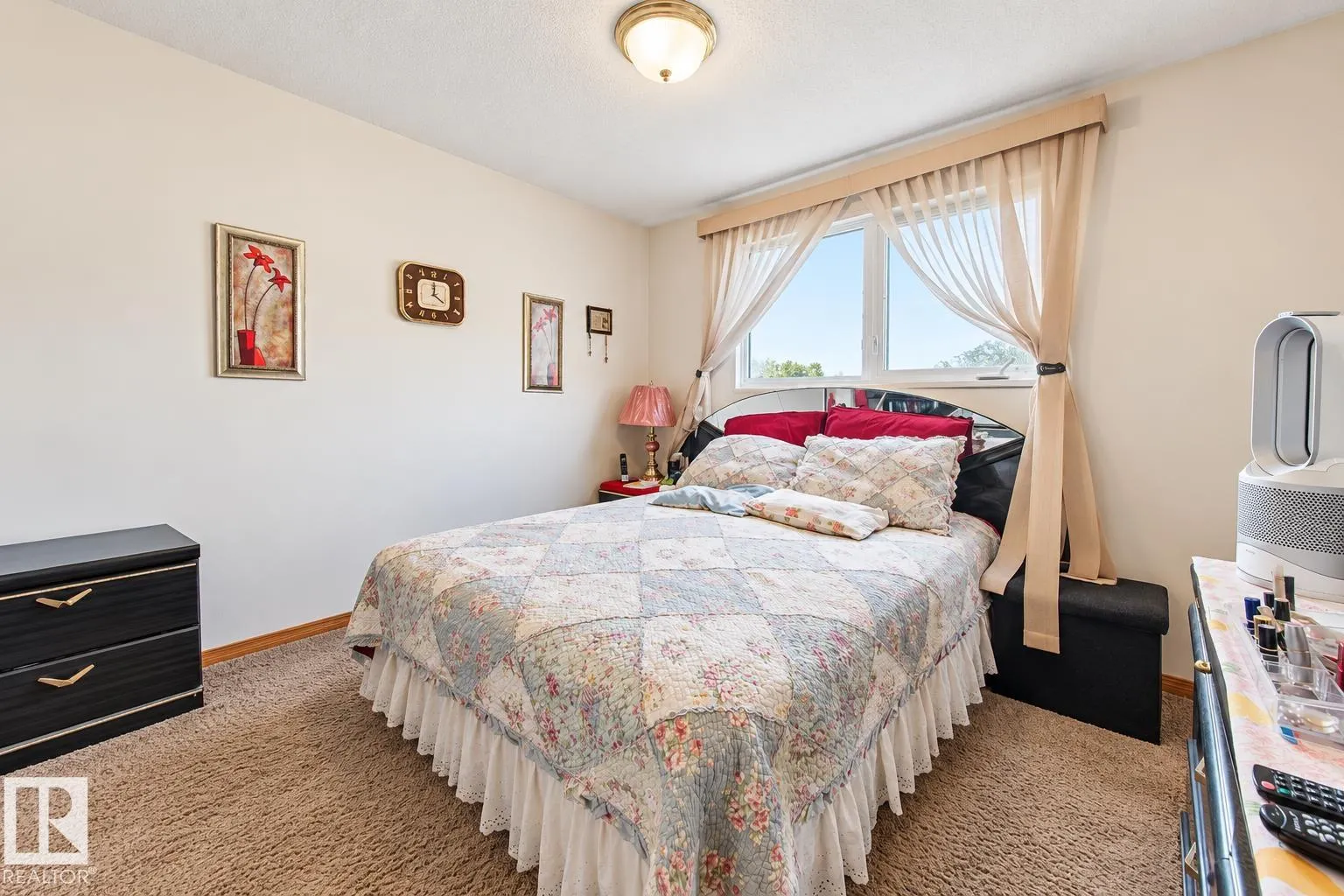 464025 RGE ROAD 242