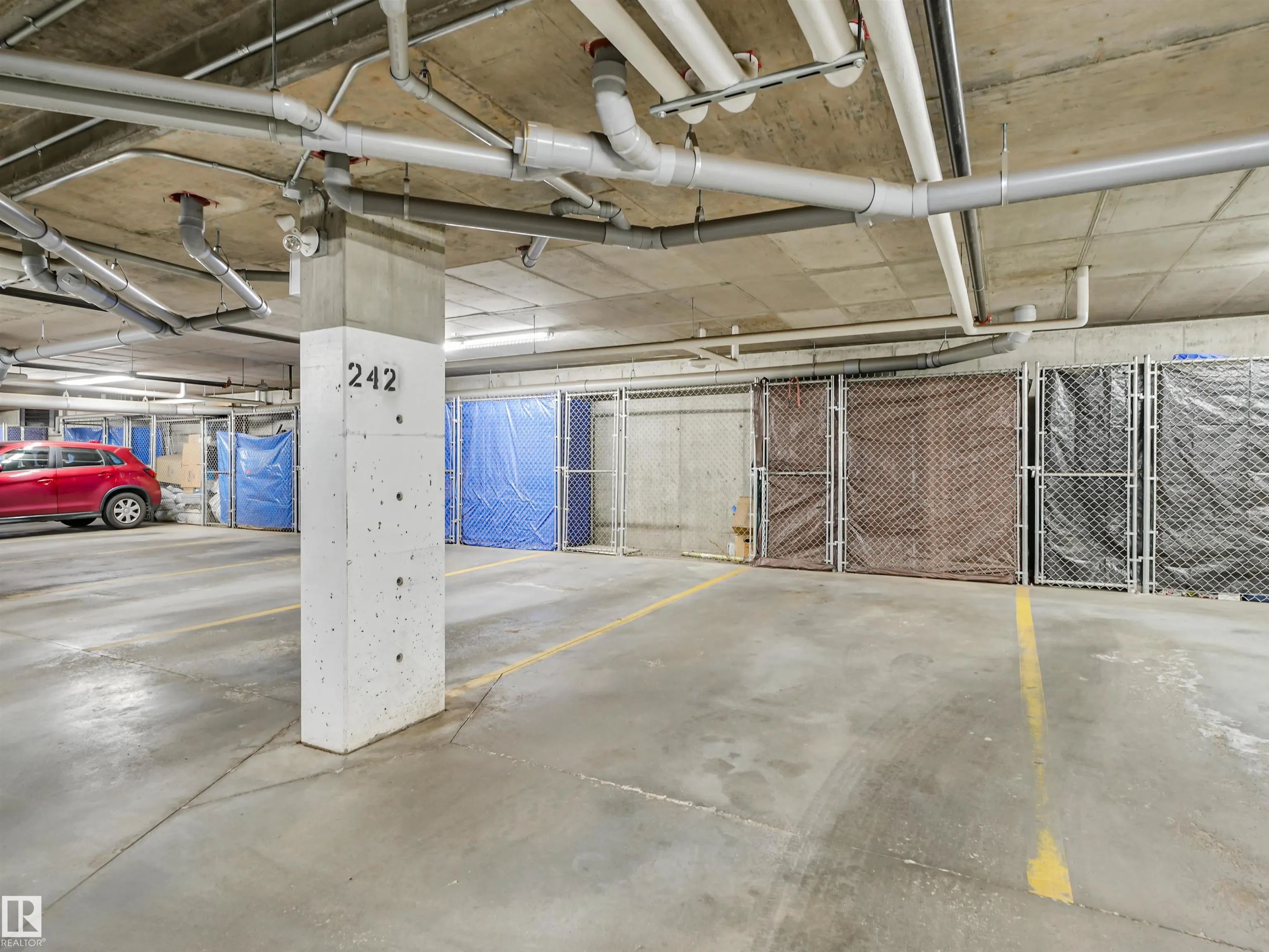 1008 ROSENTHAL Boulevard