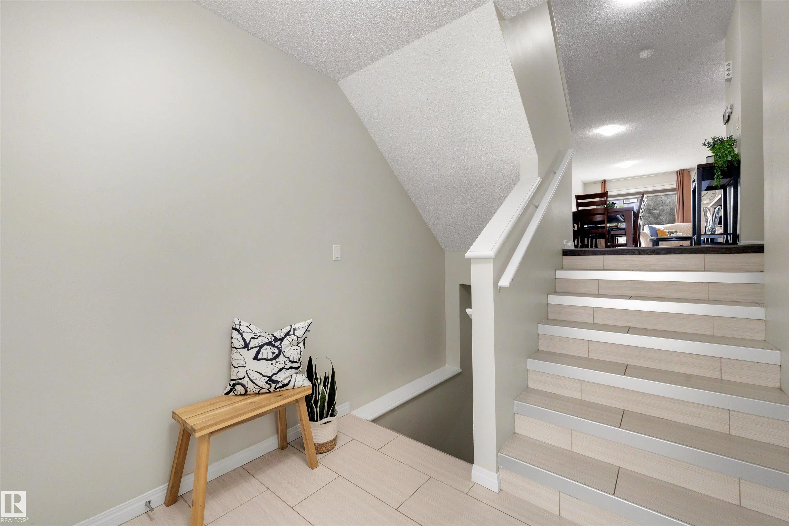 2422 CASSIDY Way
