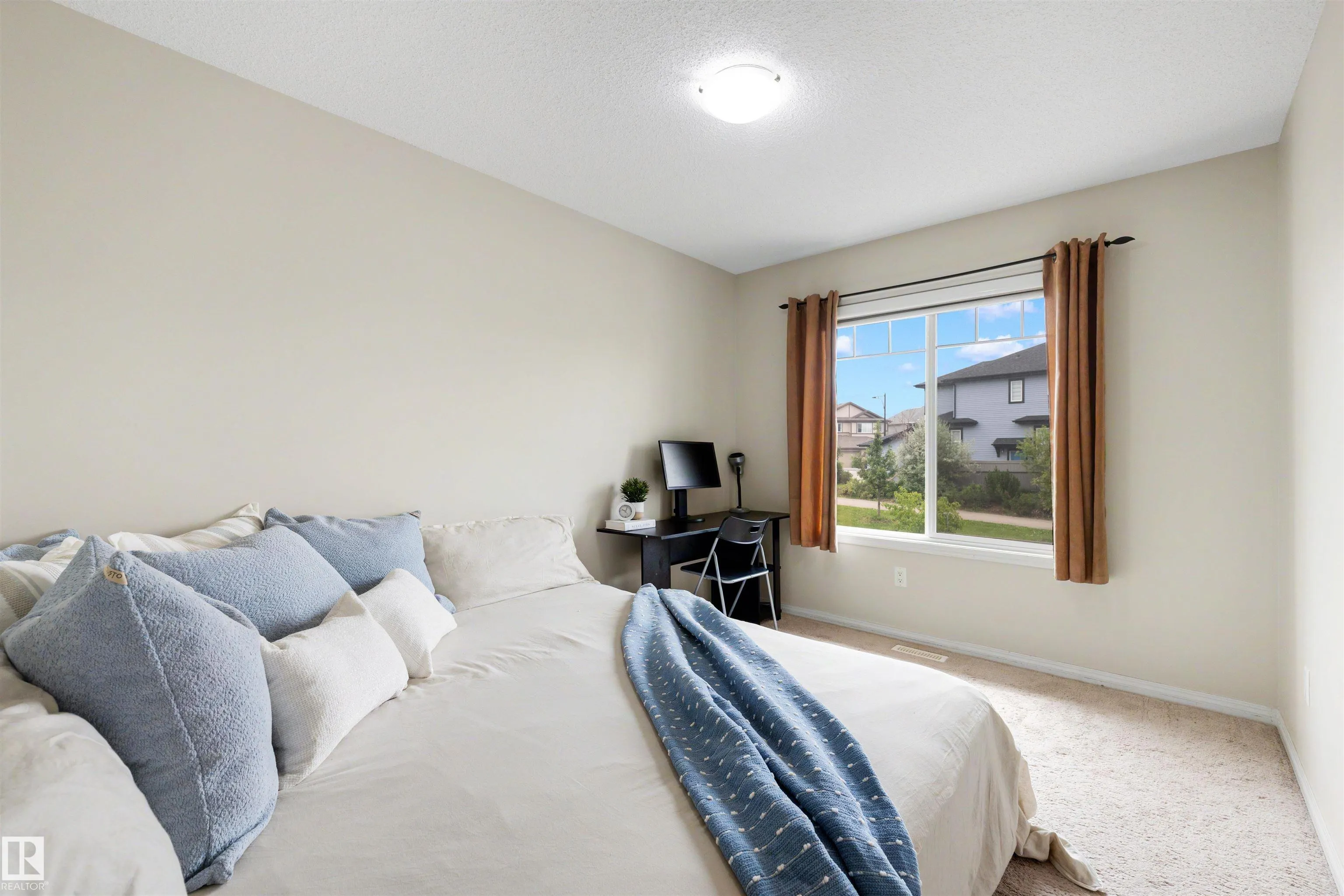 2422 CASSIDY Way