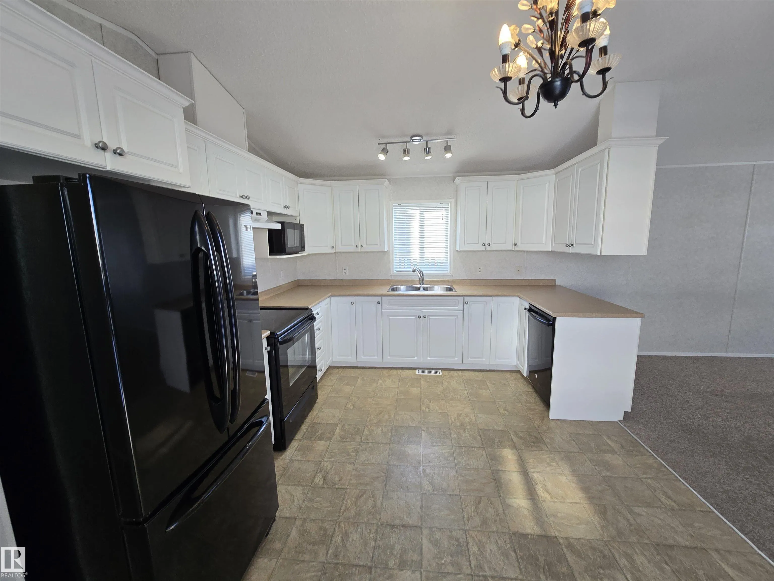 1133 Aspen Drive