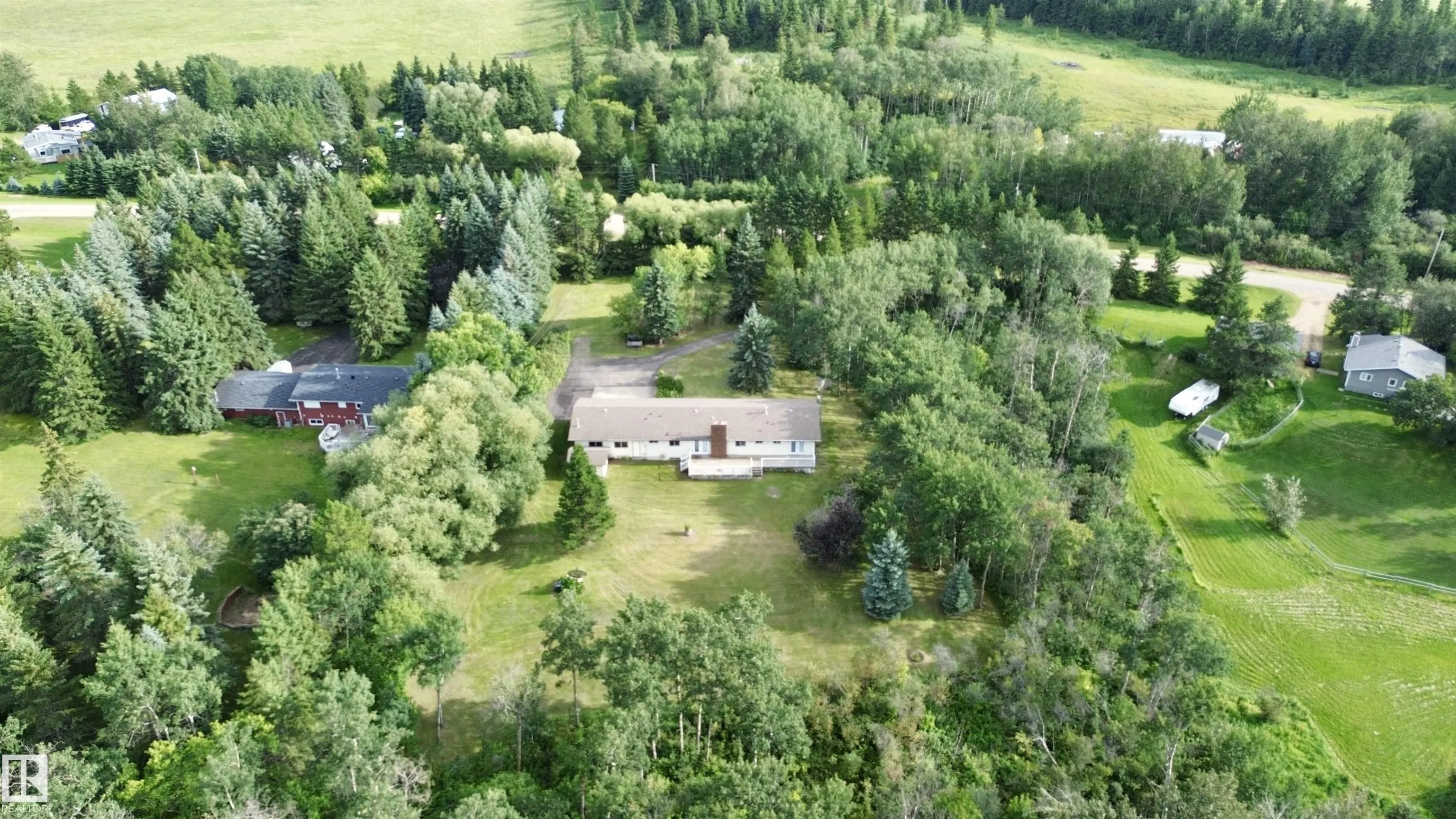 473051 RGE ROAD 242