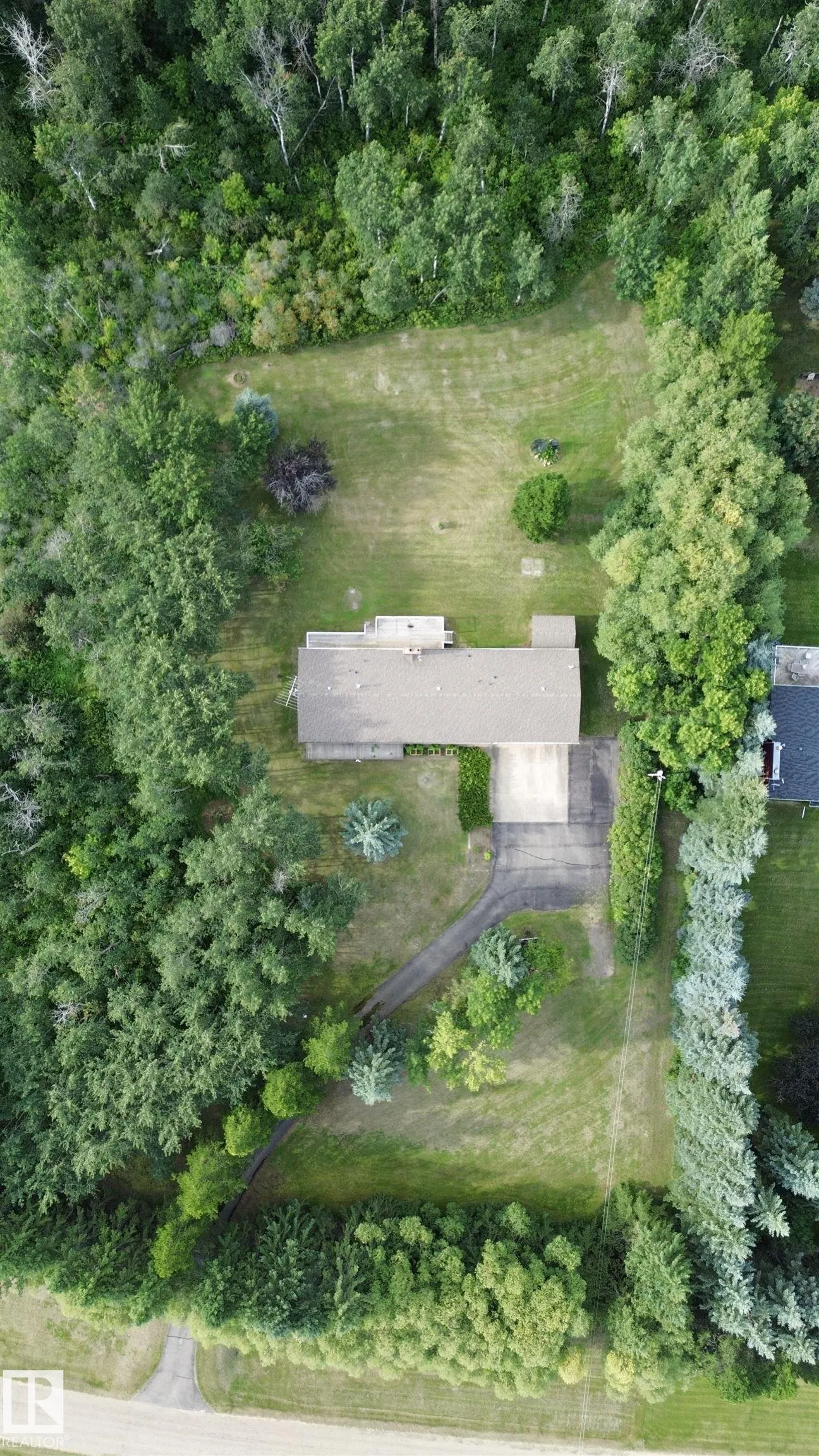 473051 RGE ROAD 242