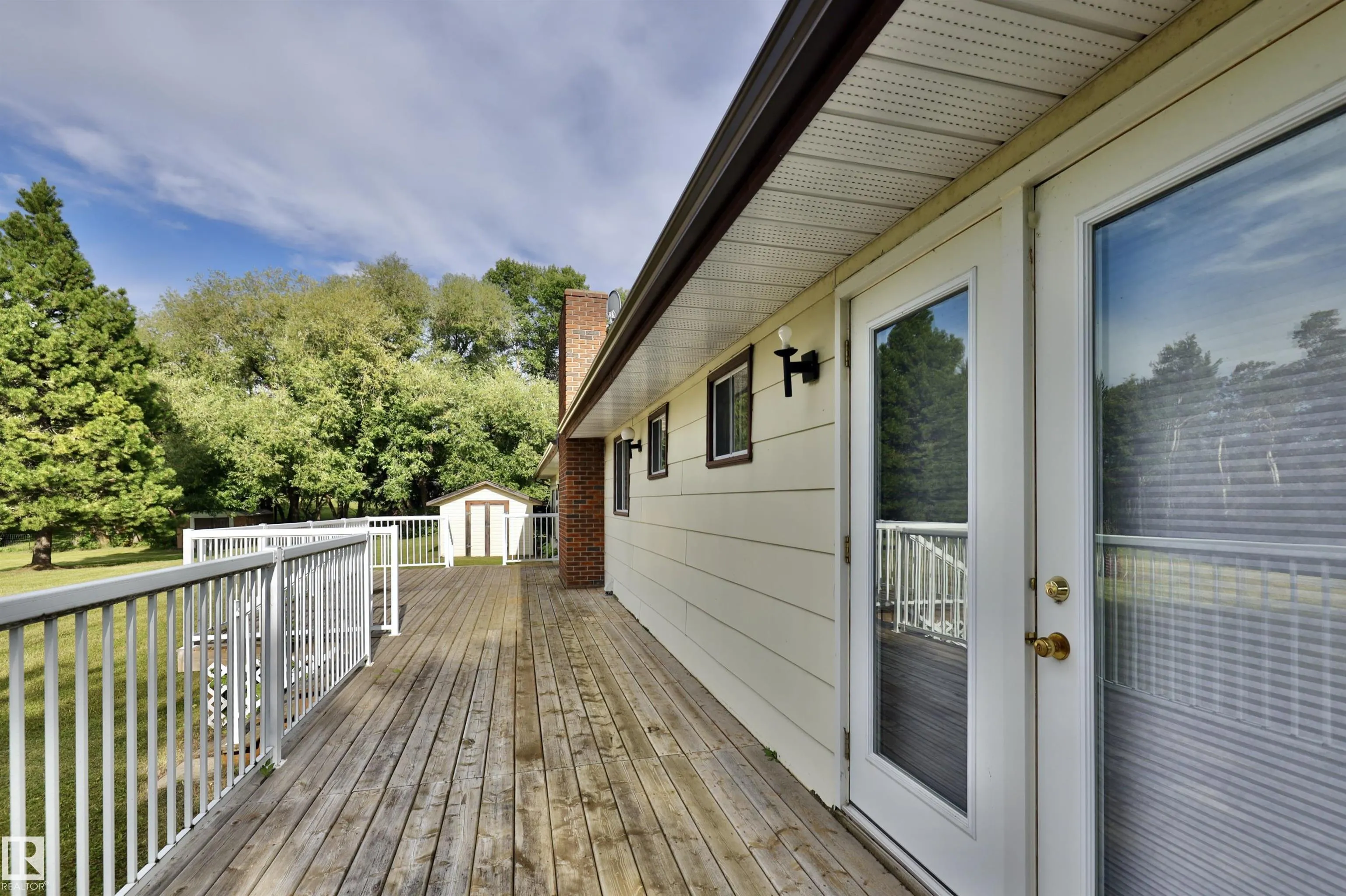 473051 RGE ROAD 242