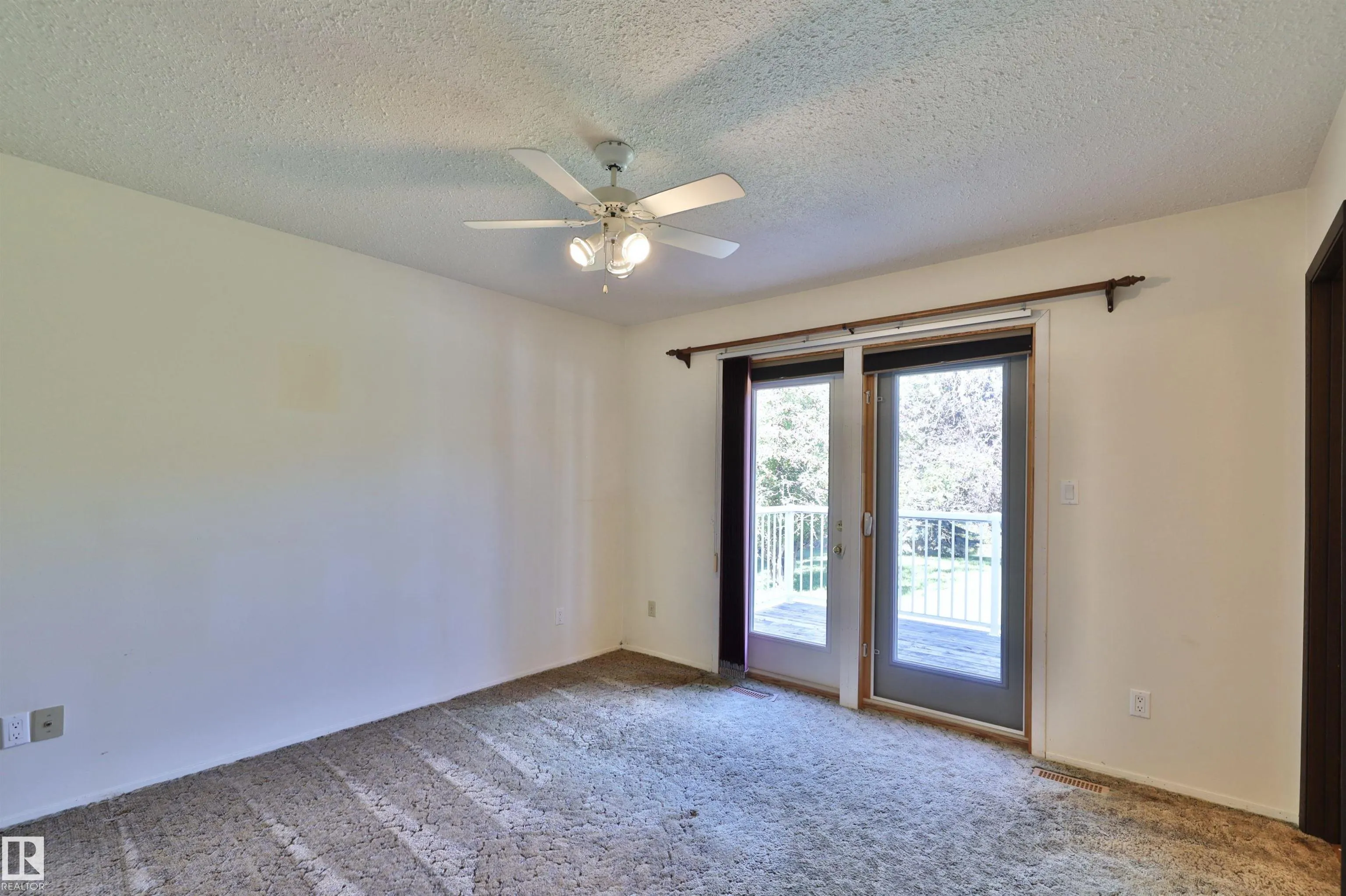 473051 RGE ROAD 242