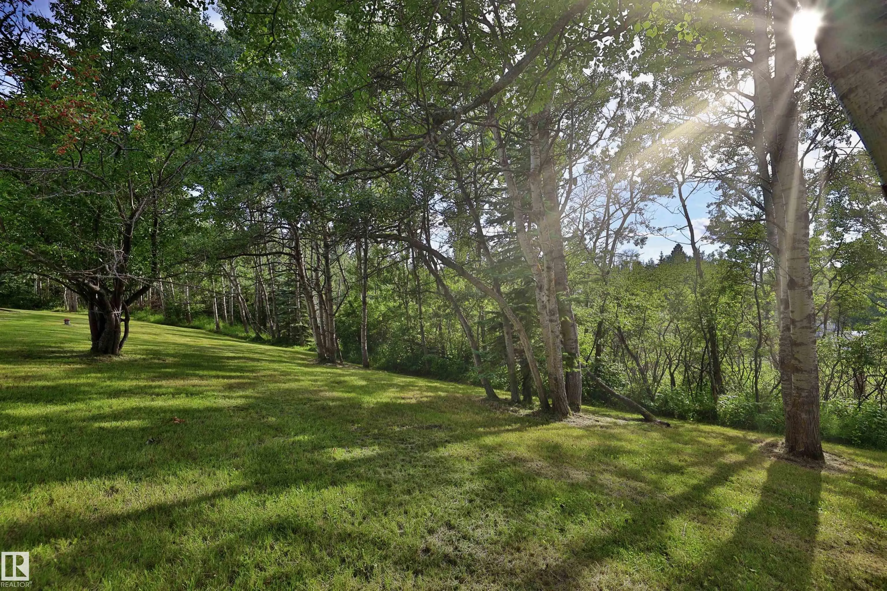 473051 RGE ROAD 242