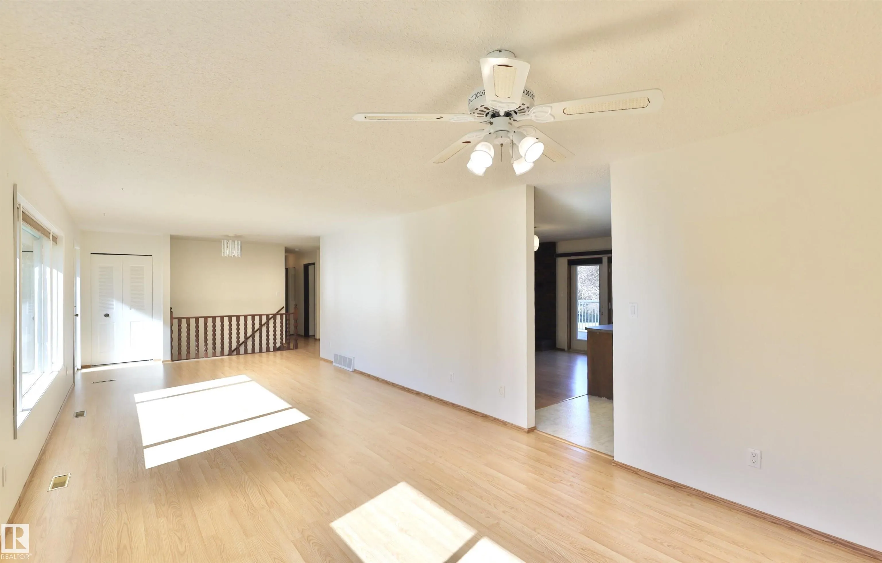 473051 RGE ROAD 242