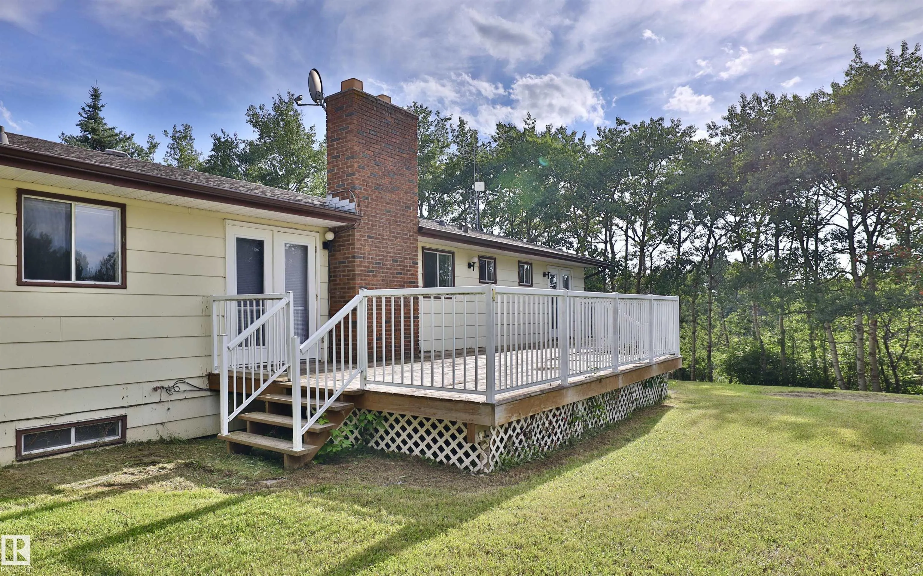 473051 RGE ROAD 242