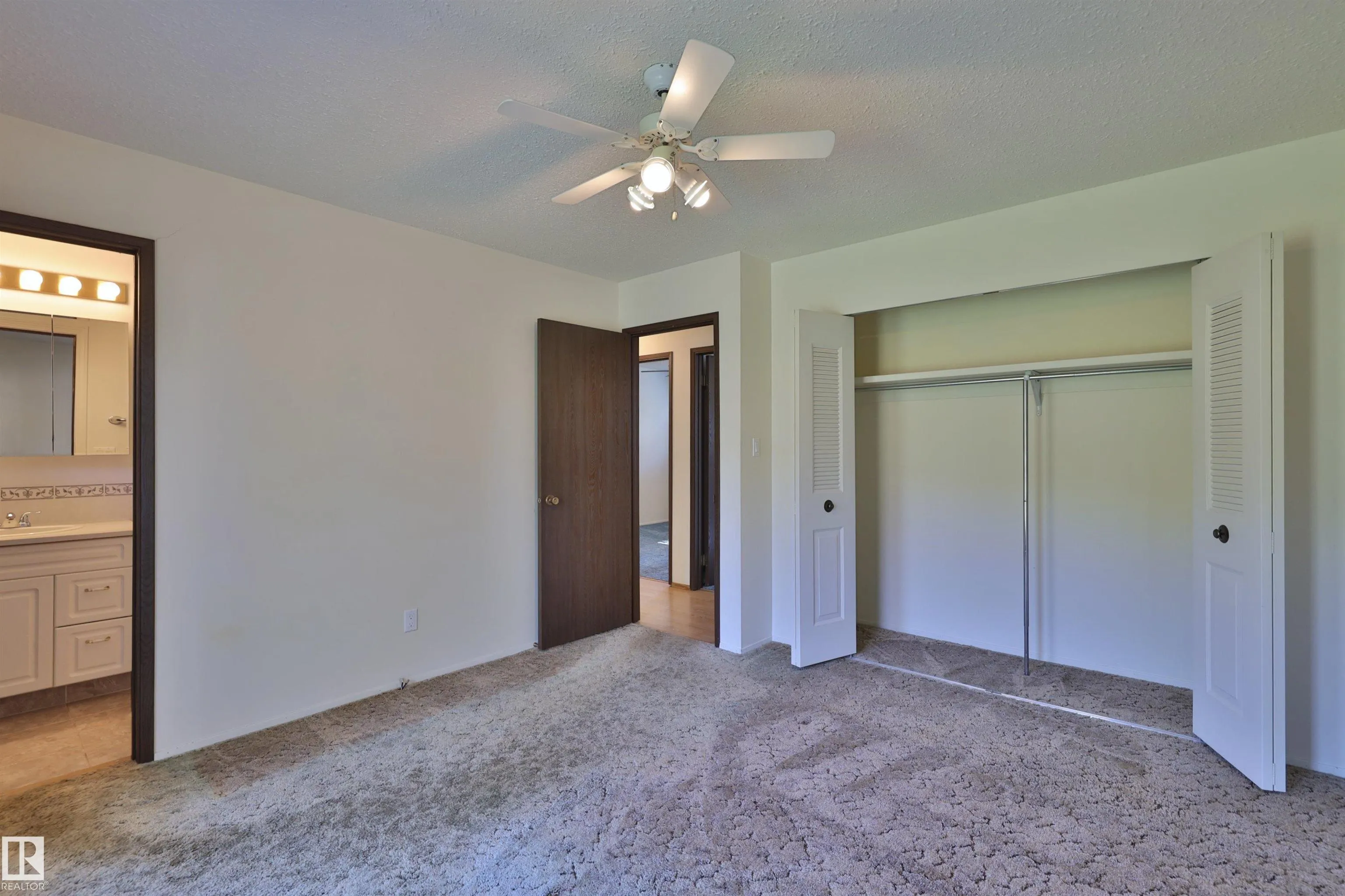 473051 RGE ROAD 242