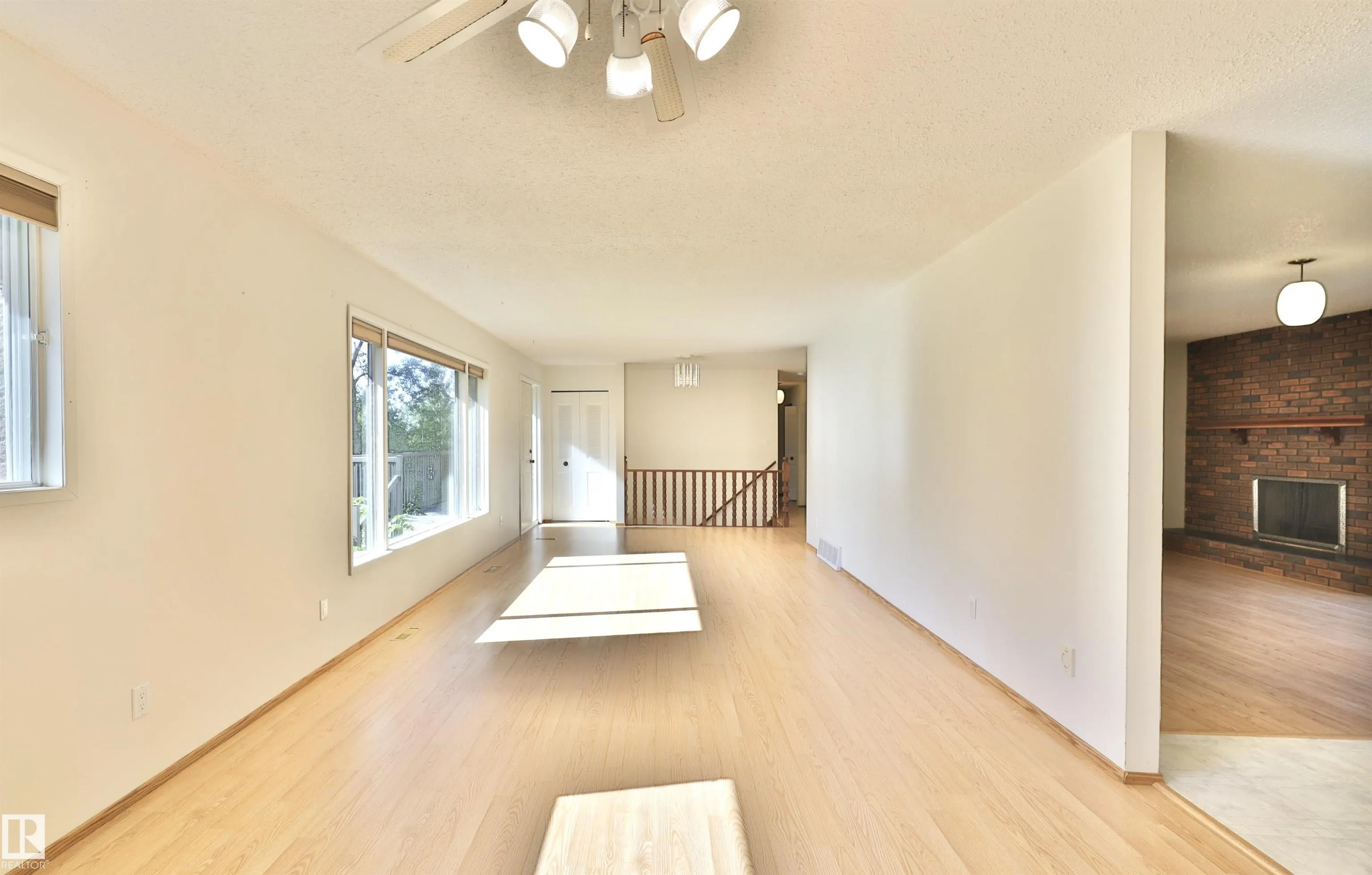 473051 RGE ROAD 242