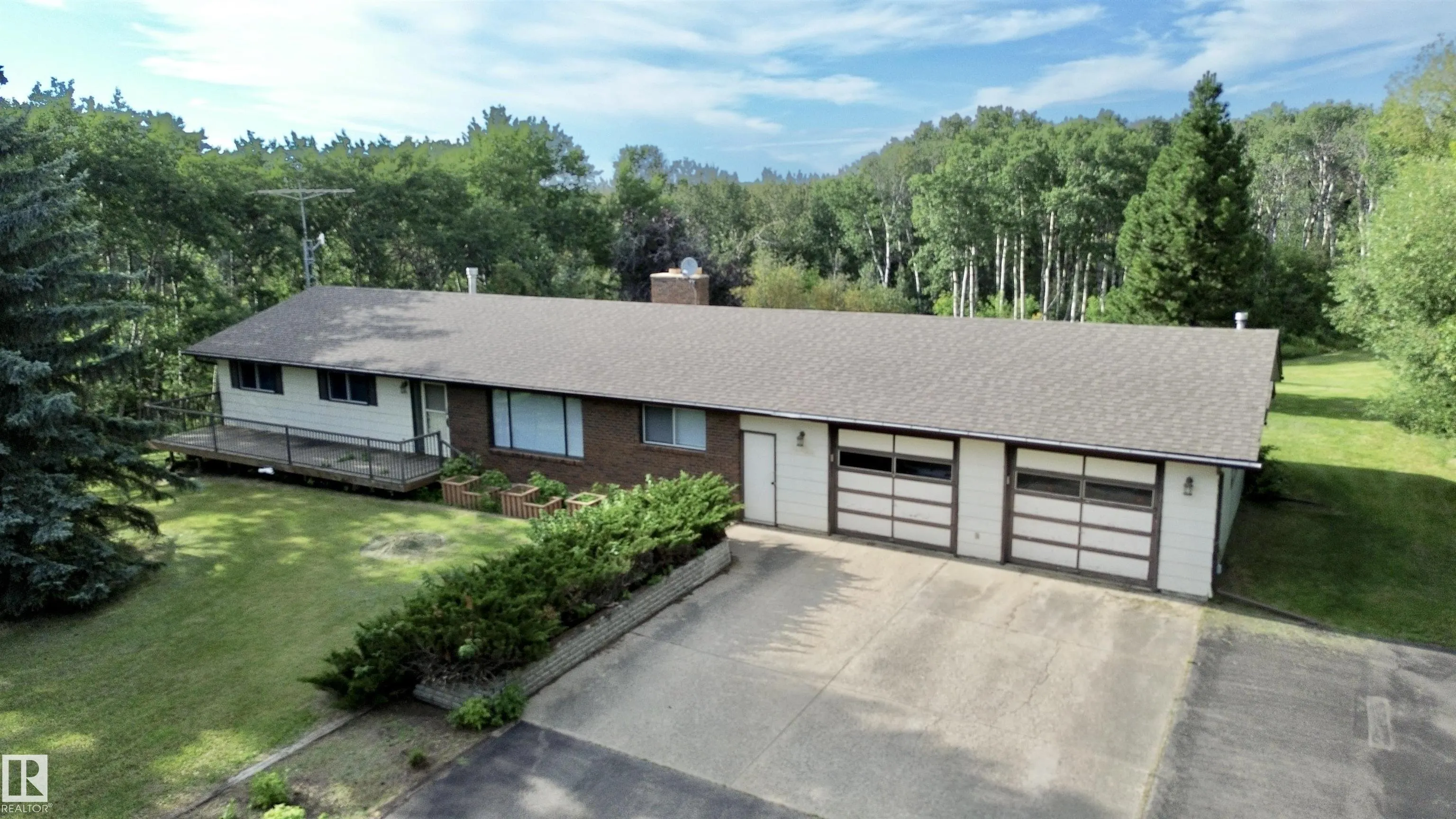 473051 RGE ROAD 242