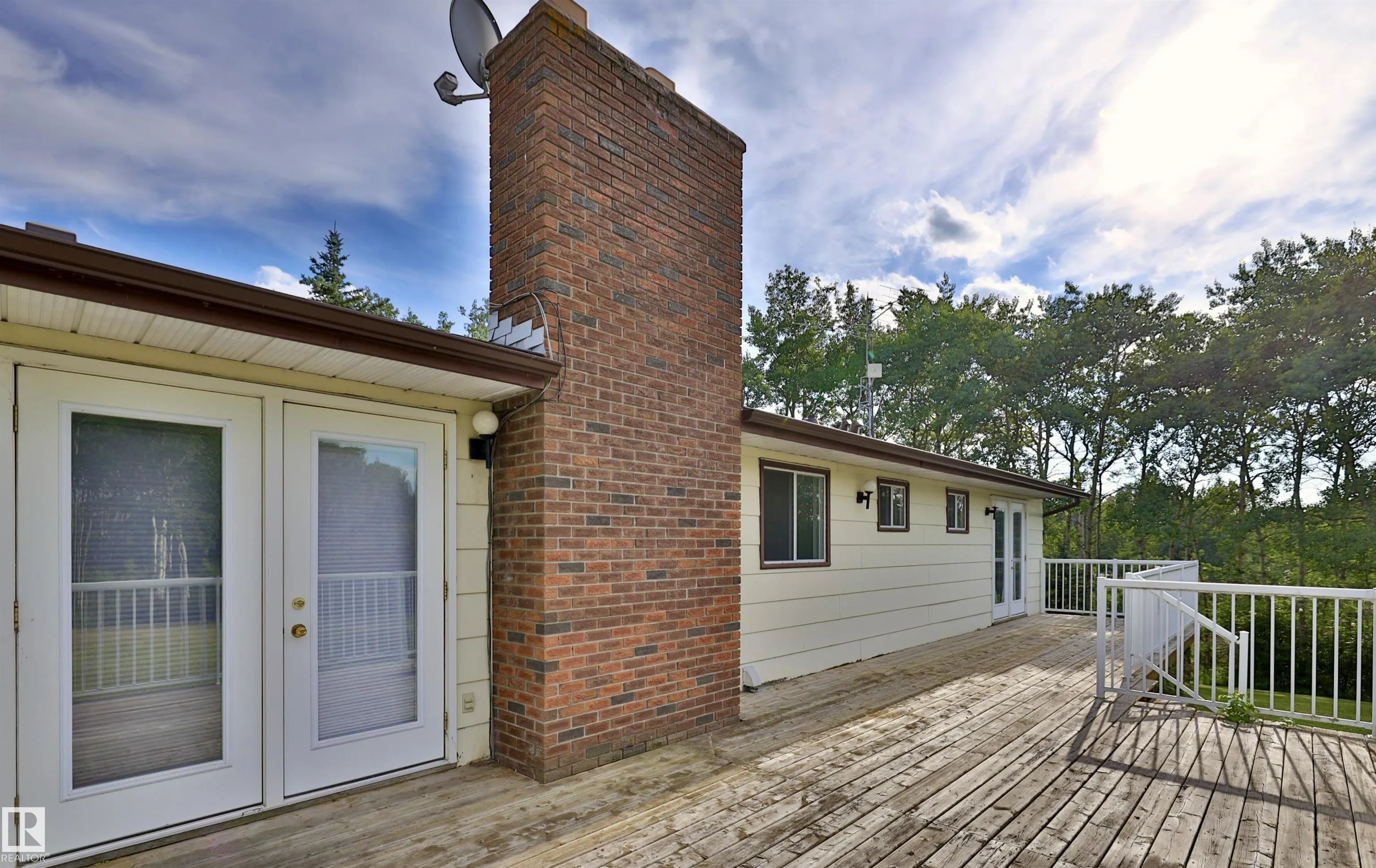 473051 RGE ROAD 242