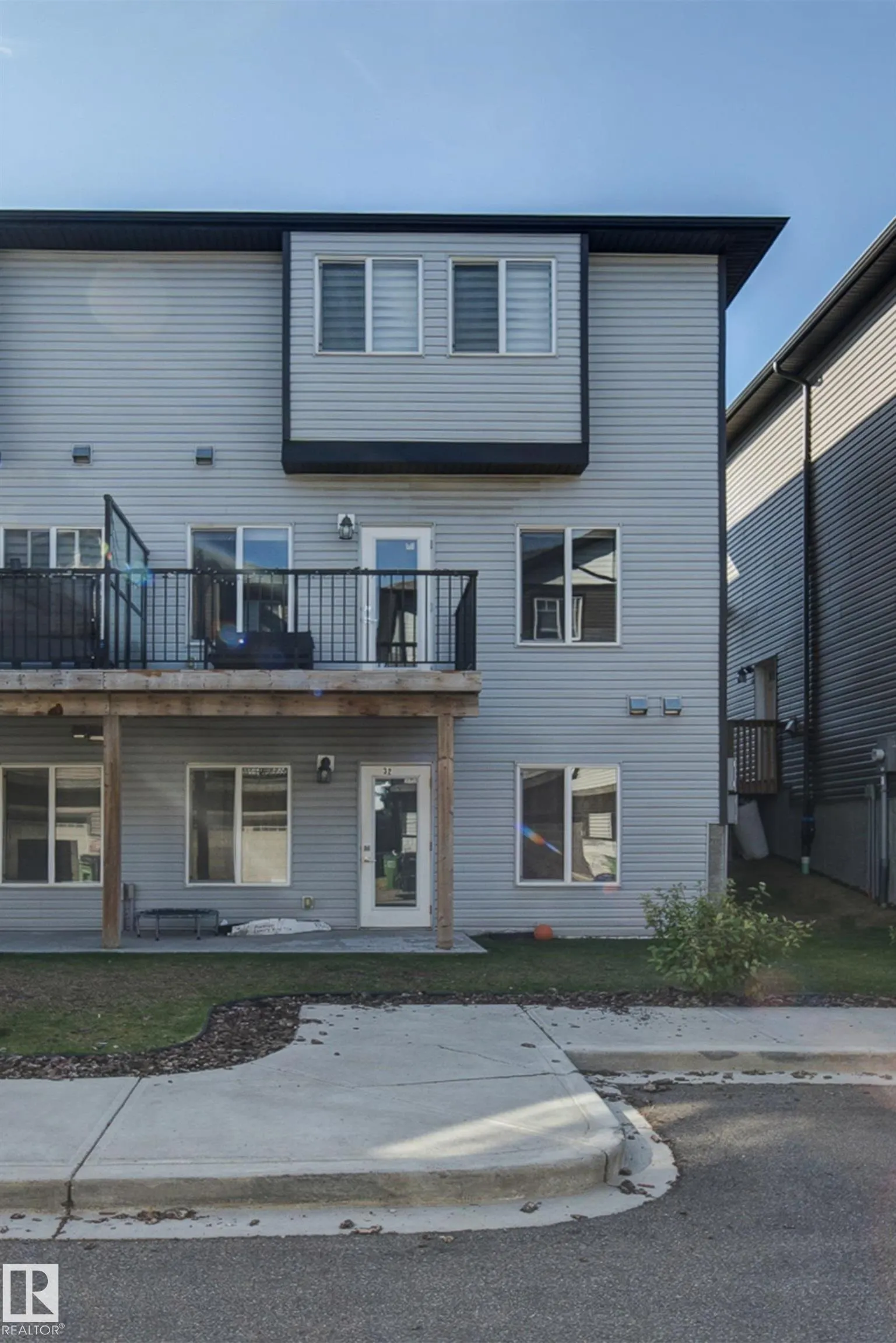 1703 16 Avenue