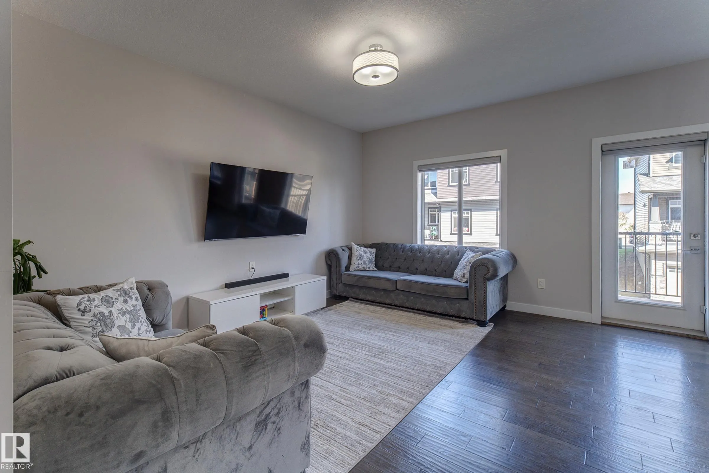 1703 16 Avenue