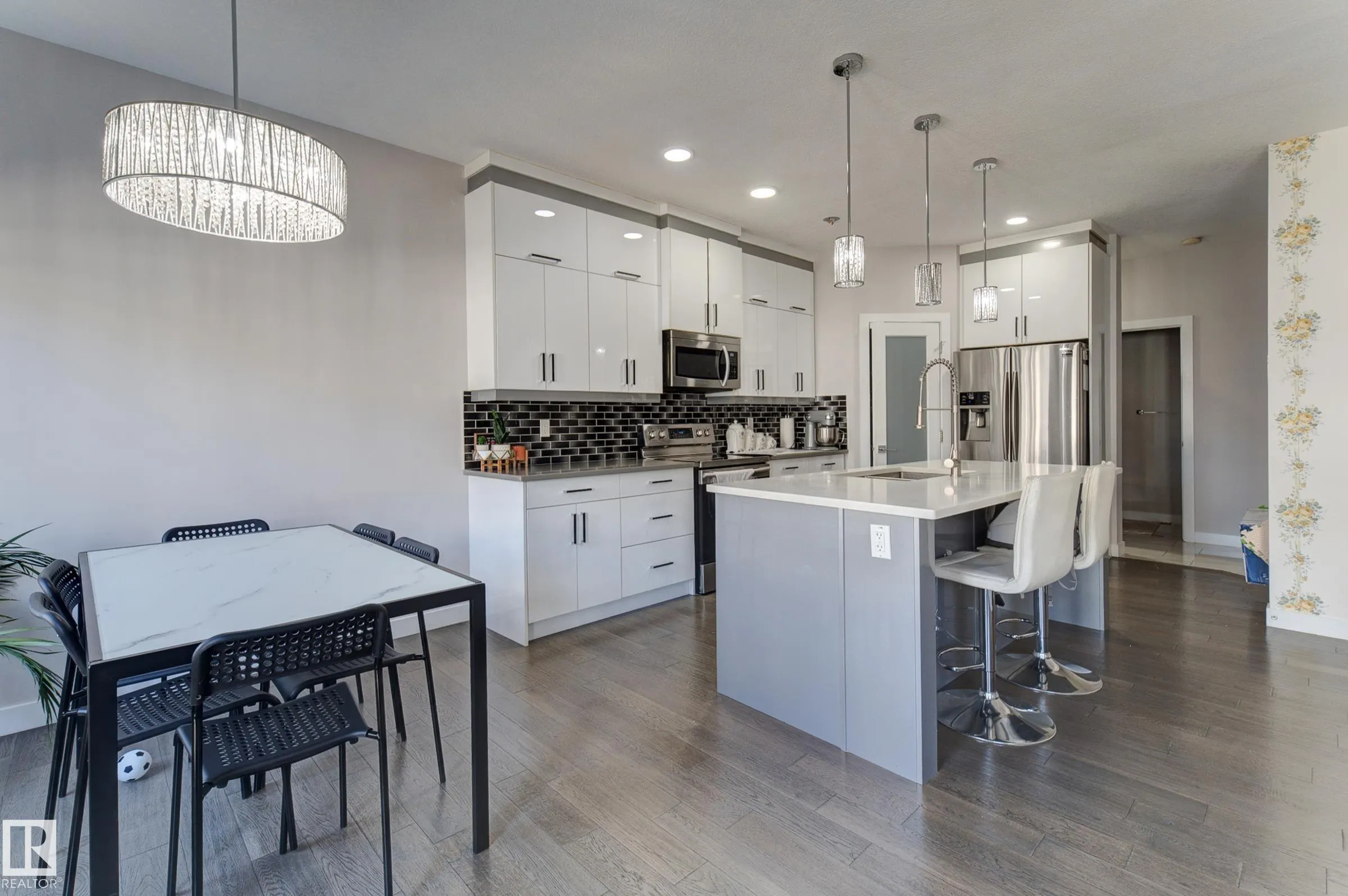 1703 16 Avenue