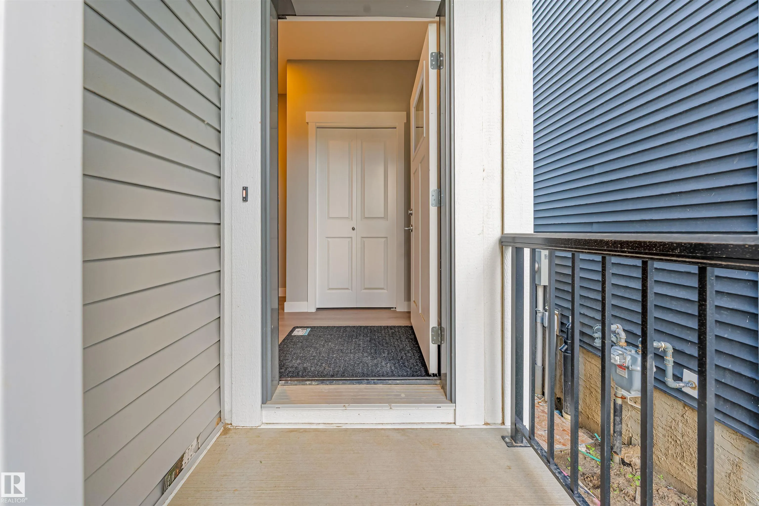7122 52 AVE BEAUMONT