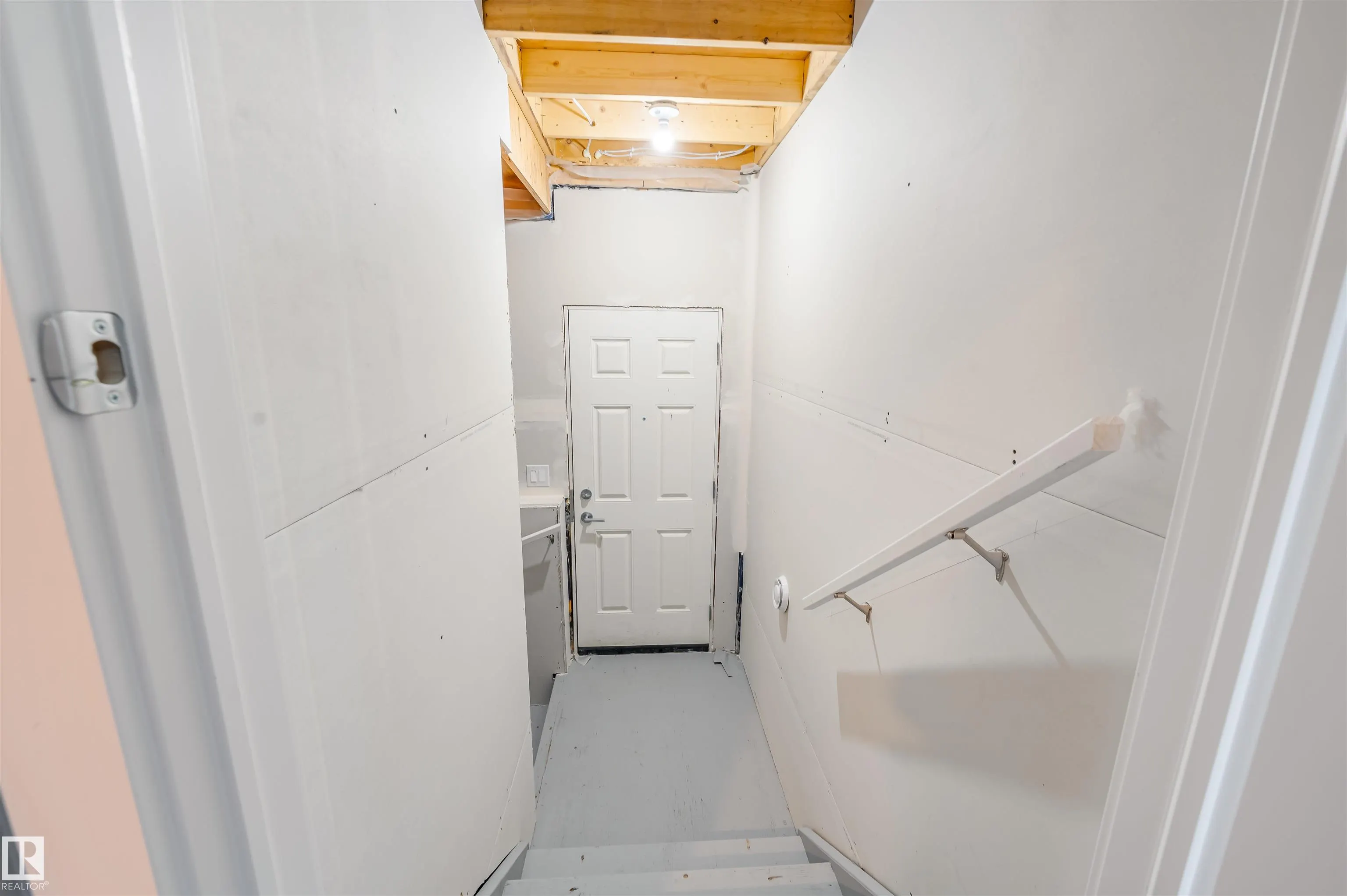 7122 52 AVE BEAUMONT