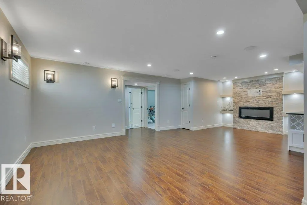 4112 SUMMERLAND Drive