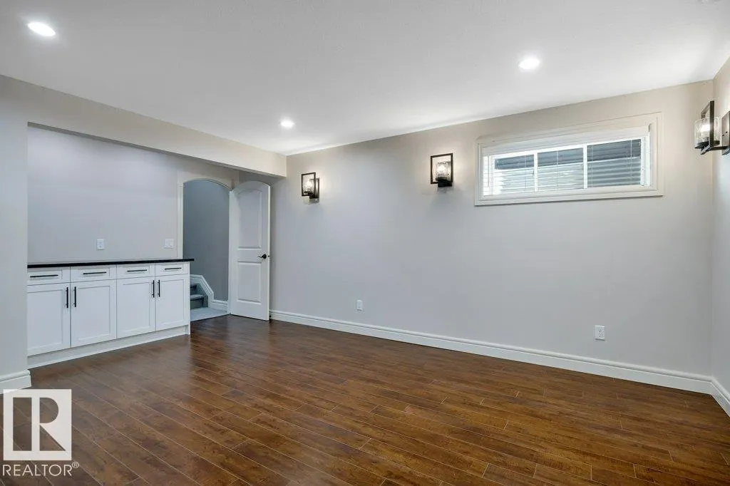 4112 SUMMERLAND Drive