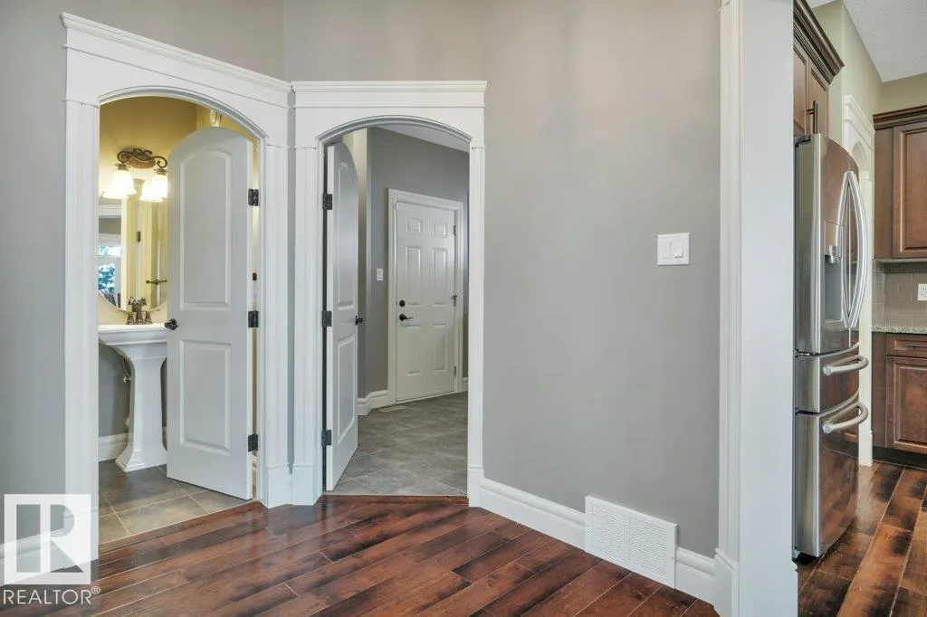 4112 SUMMERLAND Drive