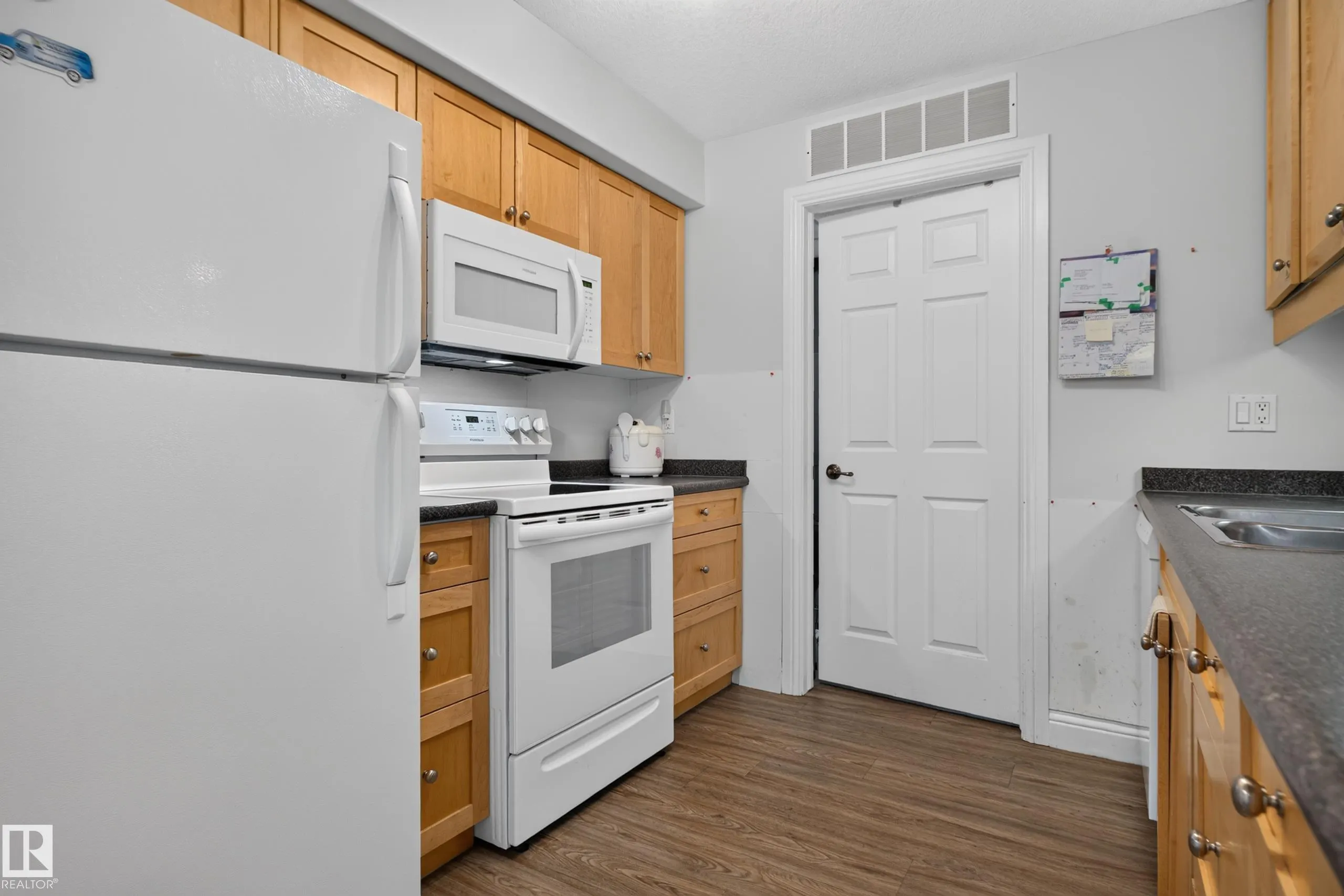 13005 140 Avenue